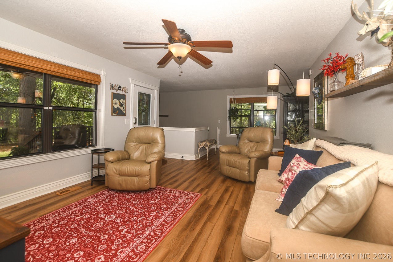 2548 Pine Tree Drive Kansas OK 74347
