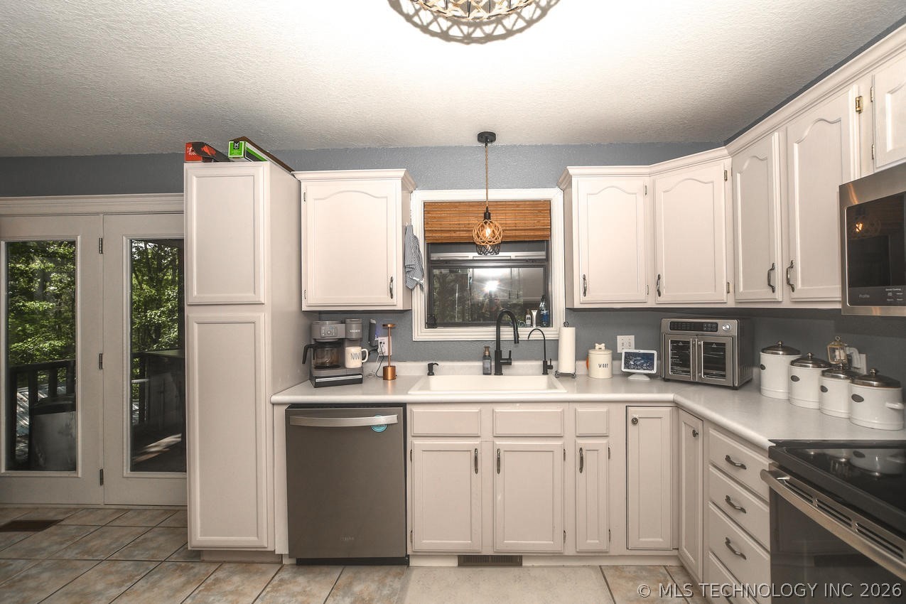 2548 Pine Tree Drive Kansas OK 74347