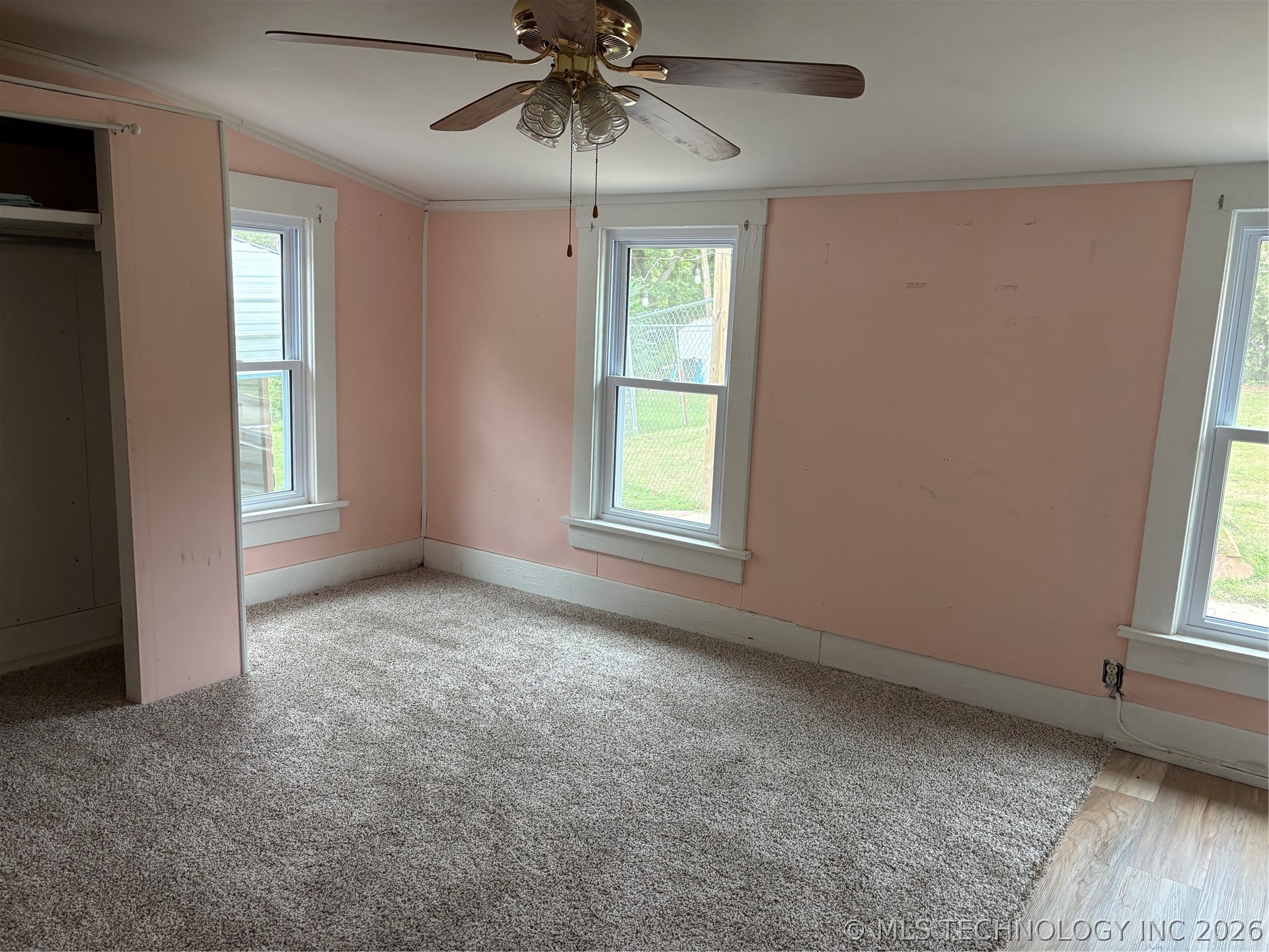 360 N B Street Yale OK 74085