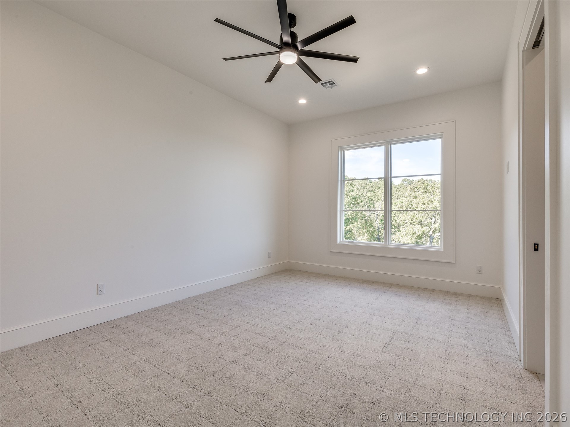 295 Falcon Tree Loop Eufaula OK 74432
