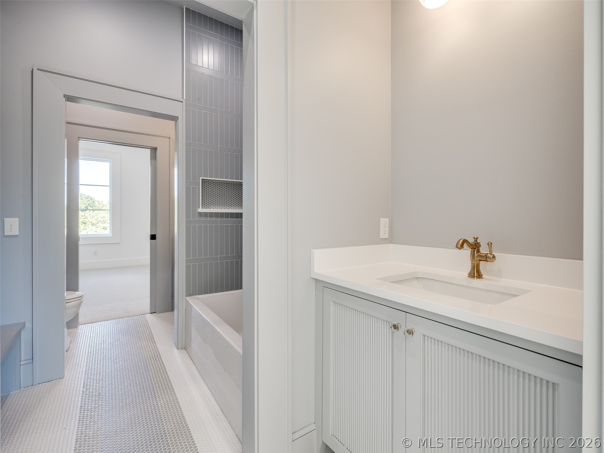 295 Falcon Tree Loop Eufaula OK 74432