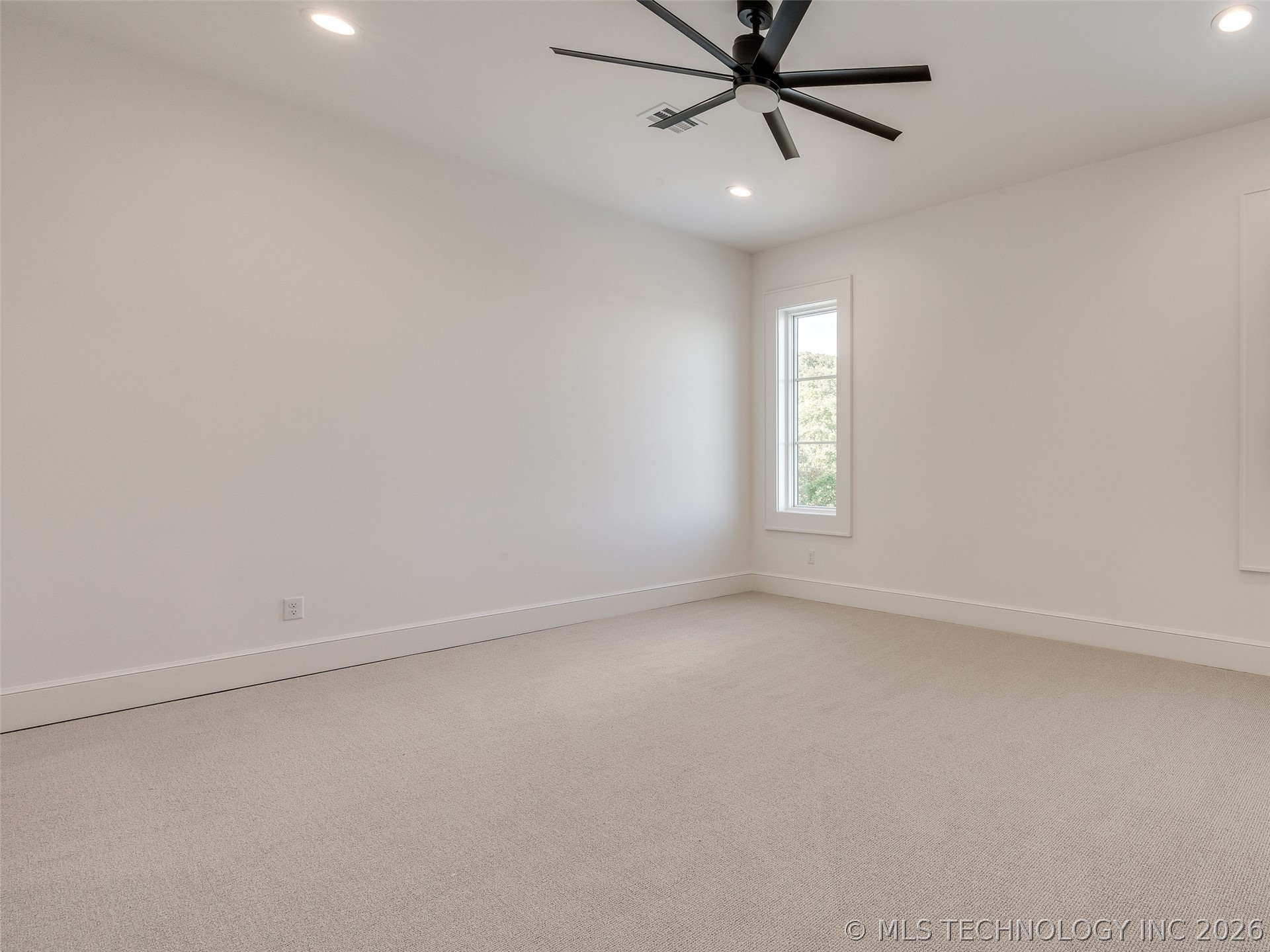 295 Falcon Tree Loop Eufaula OK 74432