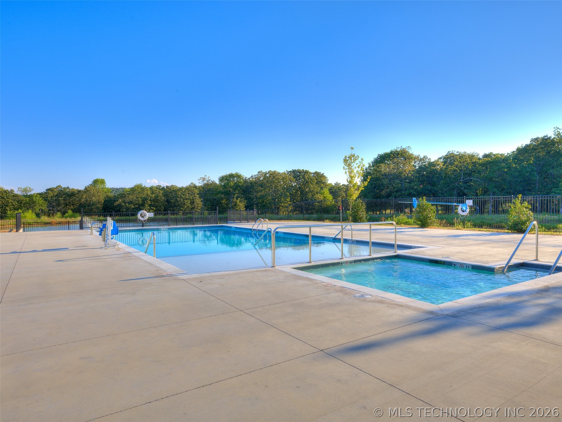 295 Falcon Tree Loop Eufaula OK 74432