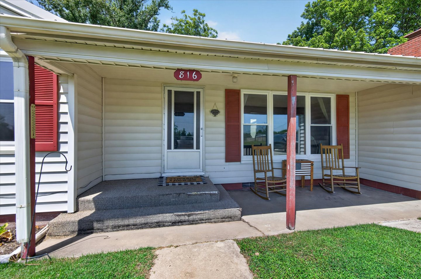 816 S Maple Street S Nowata OK 74048