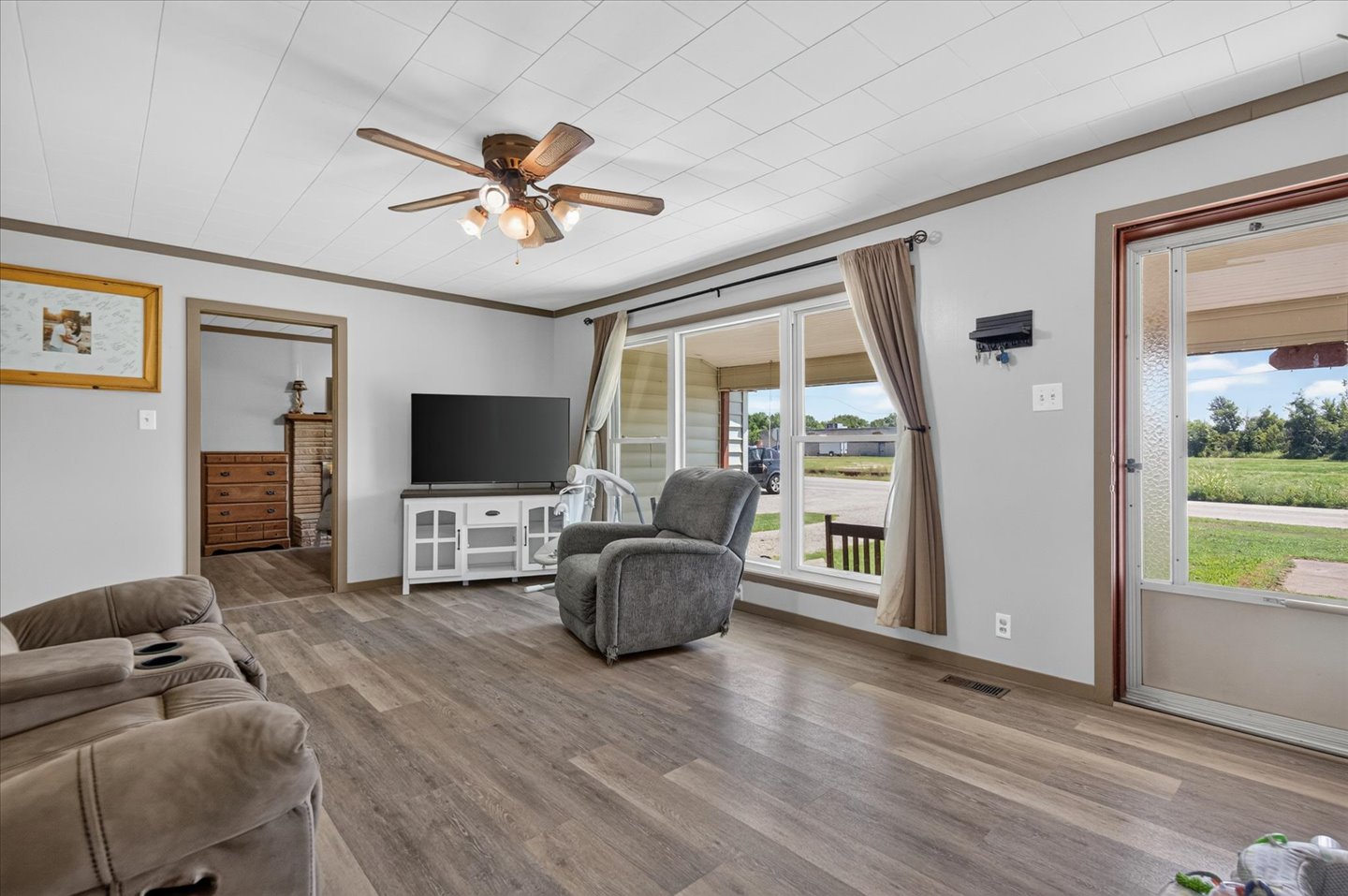 816 S Maple Street S Nowata OK 74048