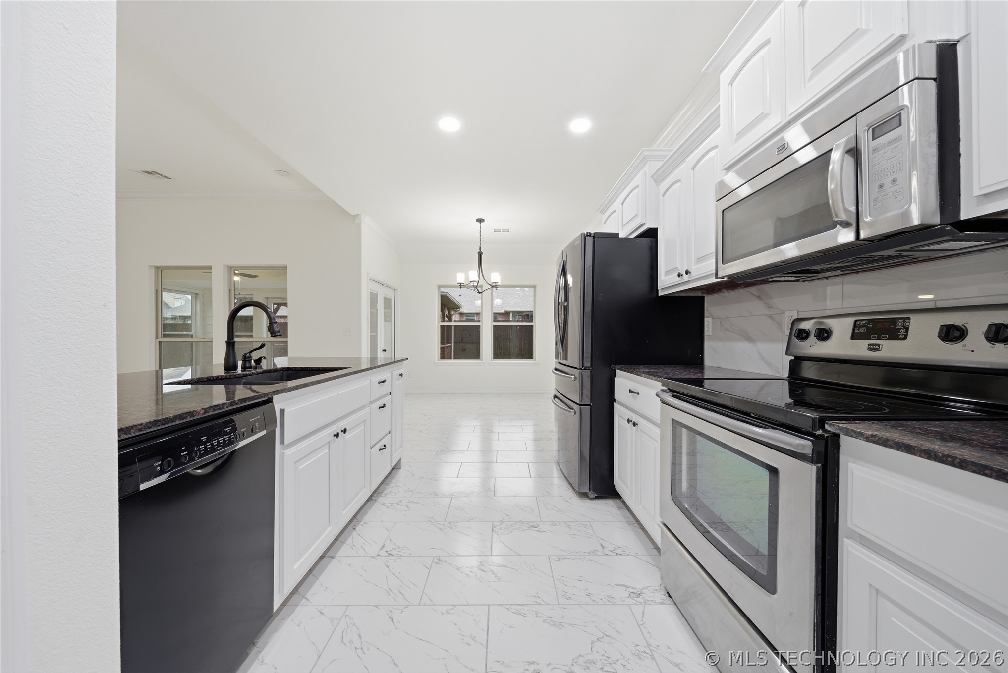 2445 S Oak Avenue Broken Arrow OK 74012