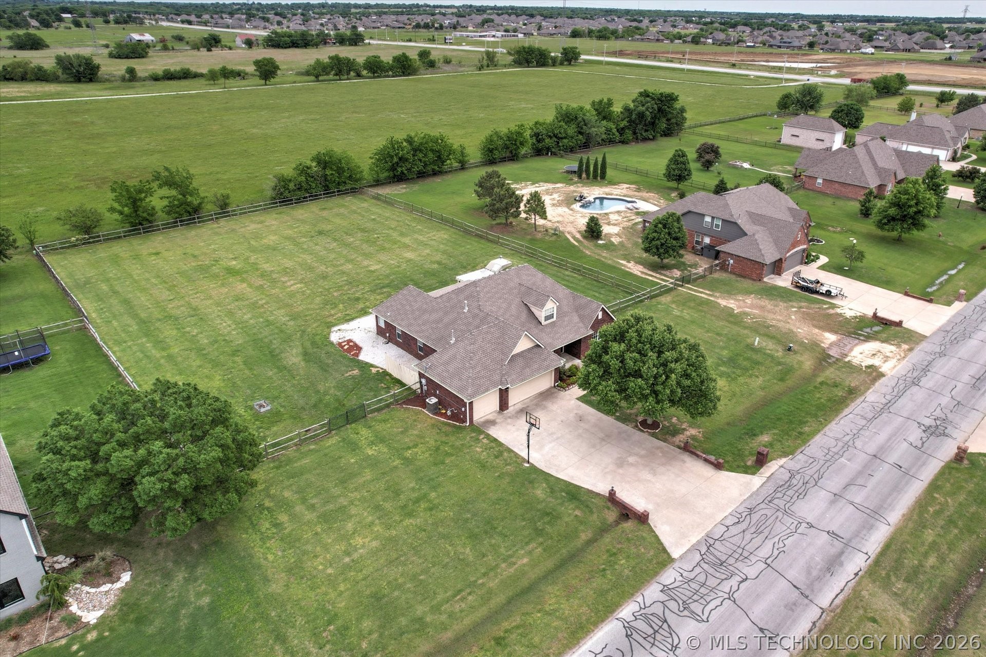 14815 N 60th Eastavenue Collinsville OK 74021