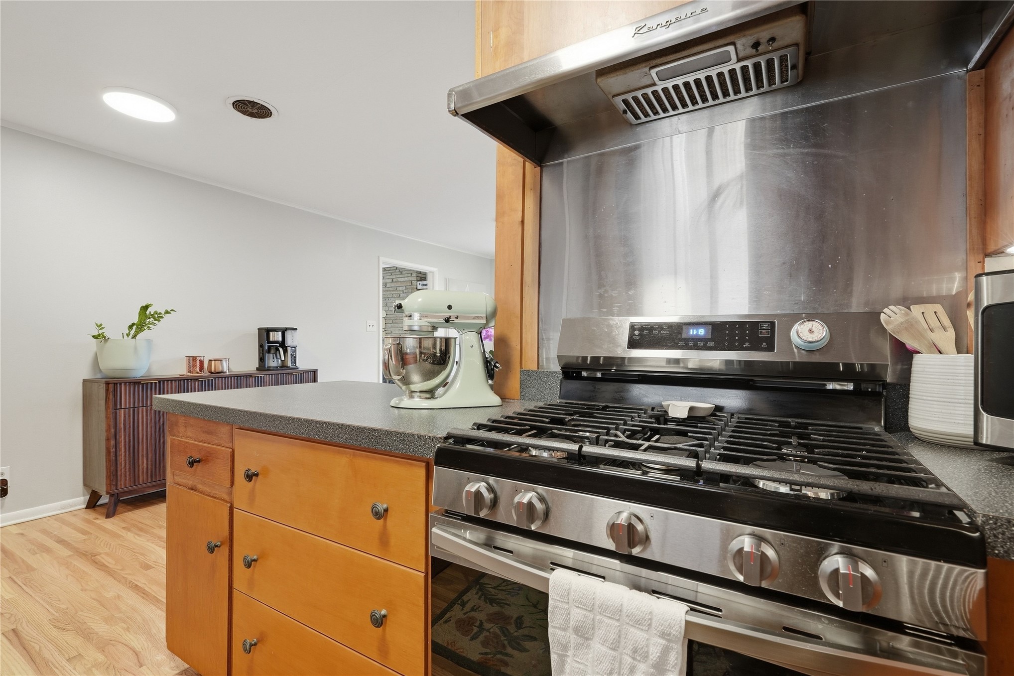 5732 E 25th Place Tulsa OK 74114
