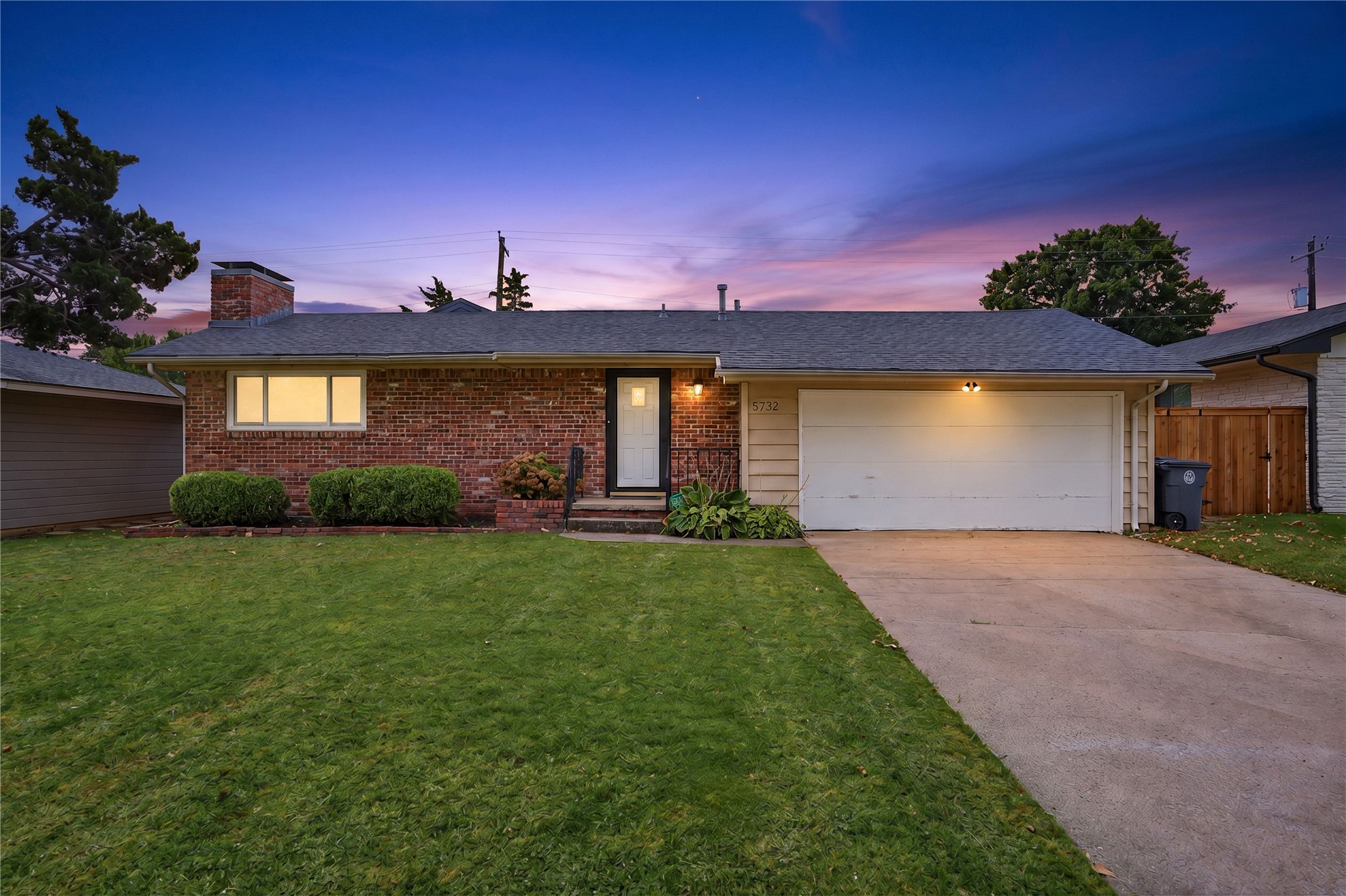 5732 E 25th Place Tulsa OK 74114