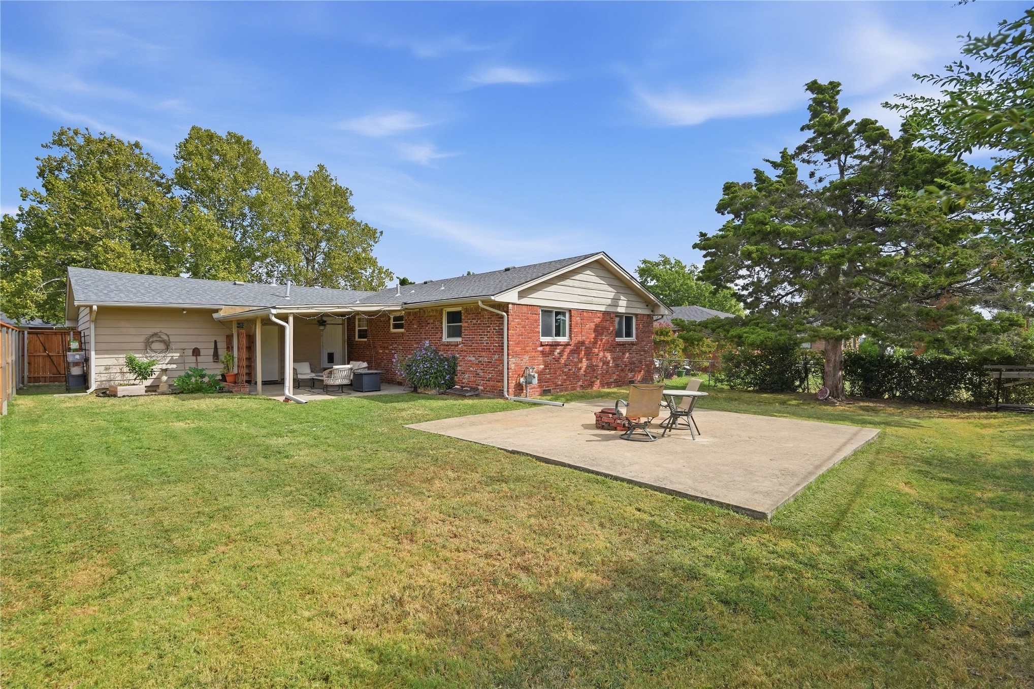 5732 E 25th Place Tulsa OK 74114