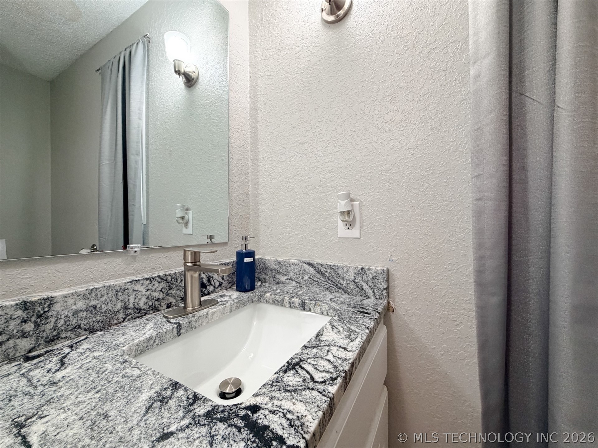 34245 S 527 Road Cookson OK 74427