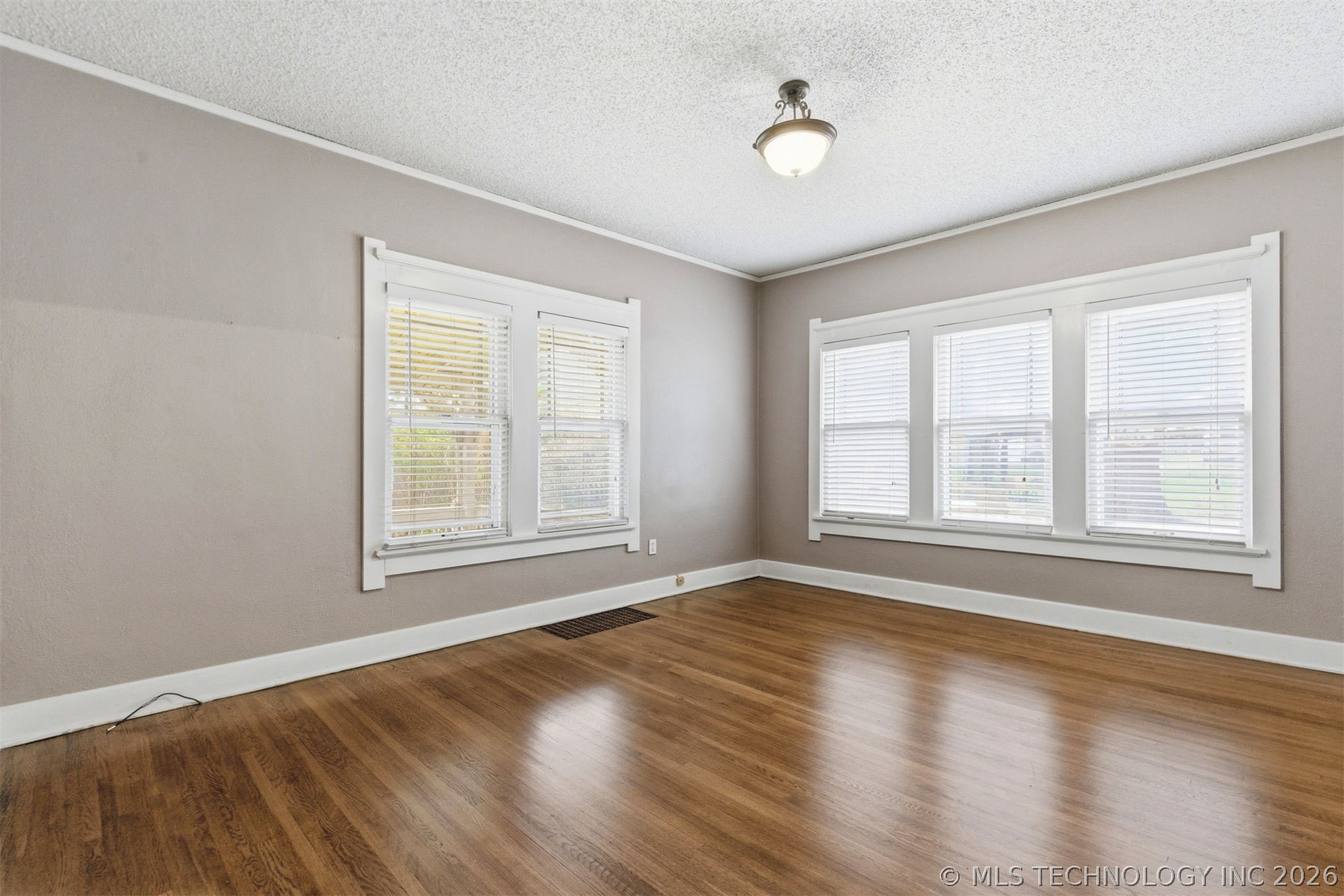 1855 16th Place Tulsa OK 74104