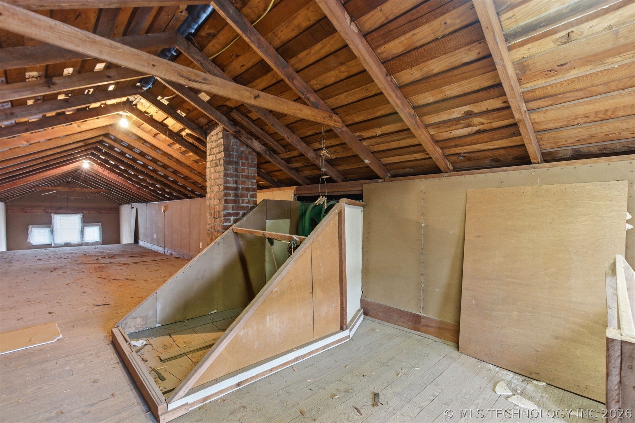 1855 16th Place Tulsa OK 74104