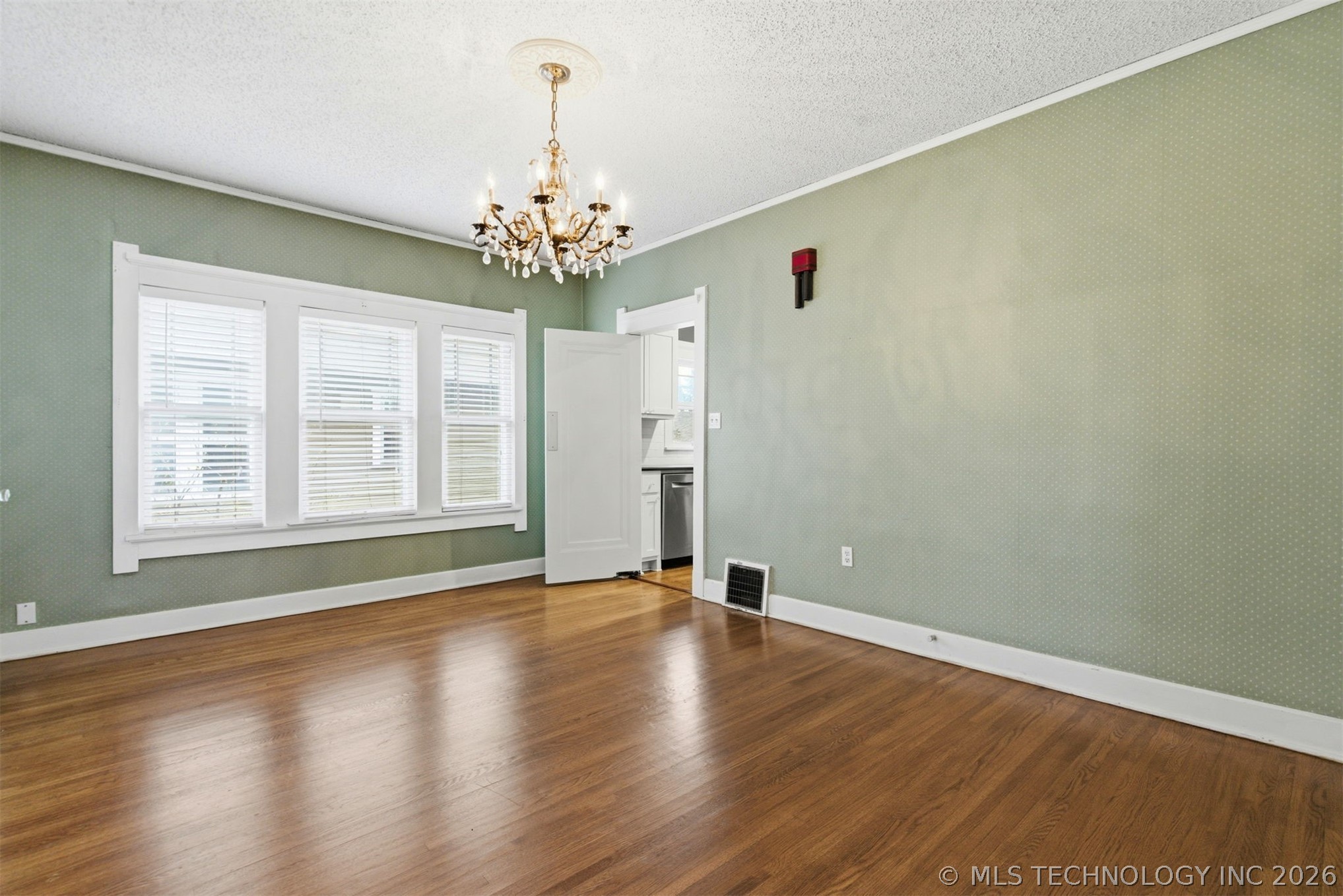 1855 16th Place Tulsa OK 74104