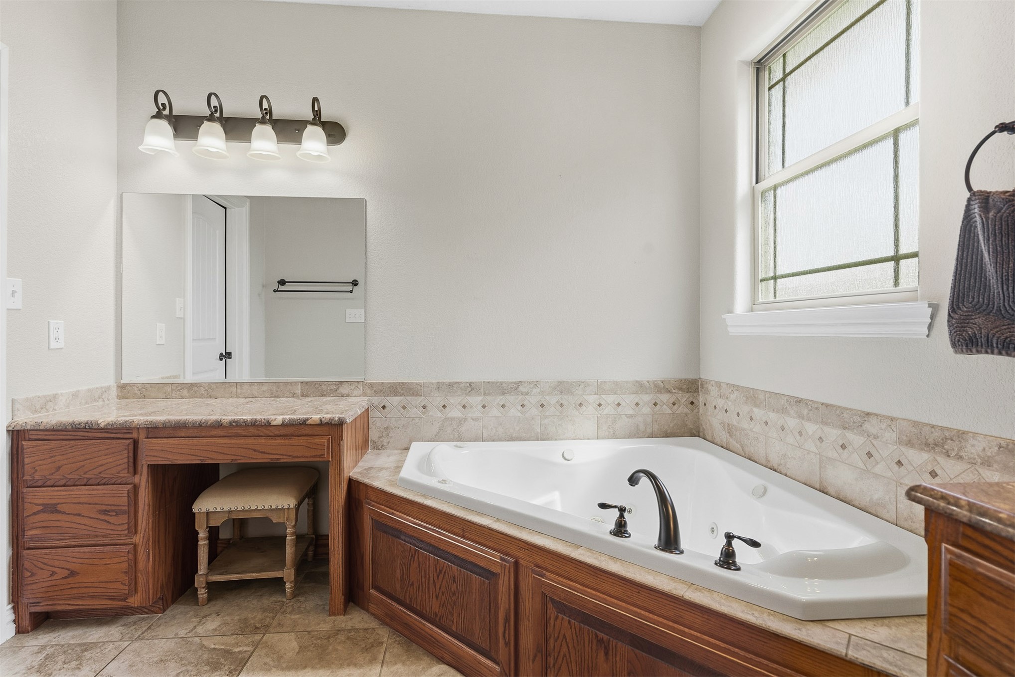 1706 Lisa Lane Ardmore OK 73401