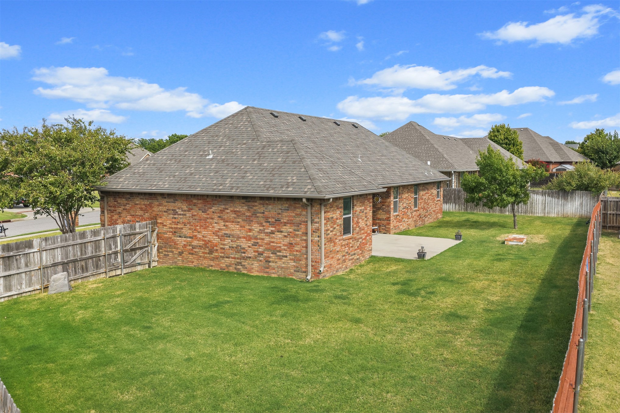 1706 Lisa Lane Ardmore OK 73401