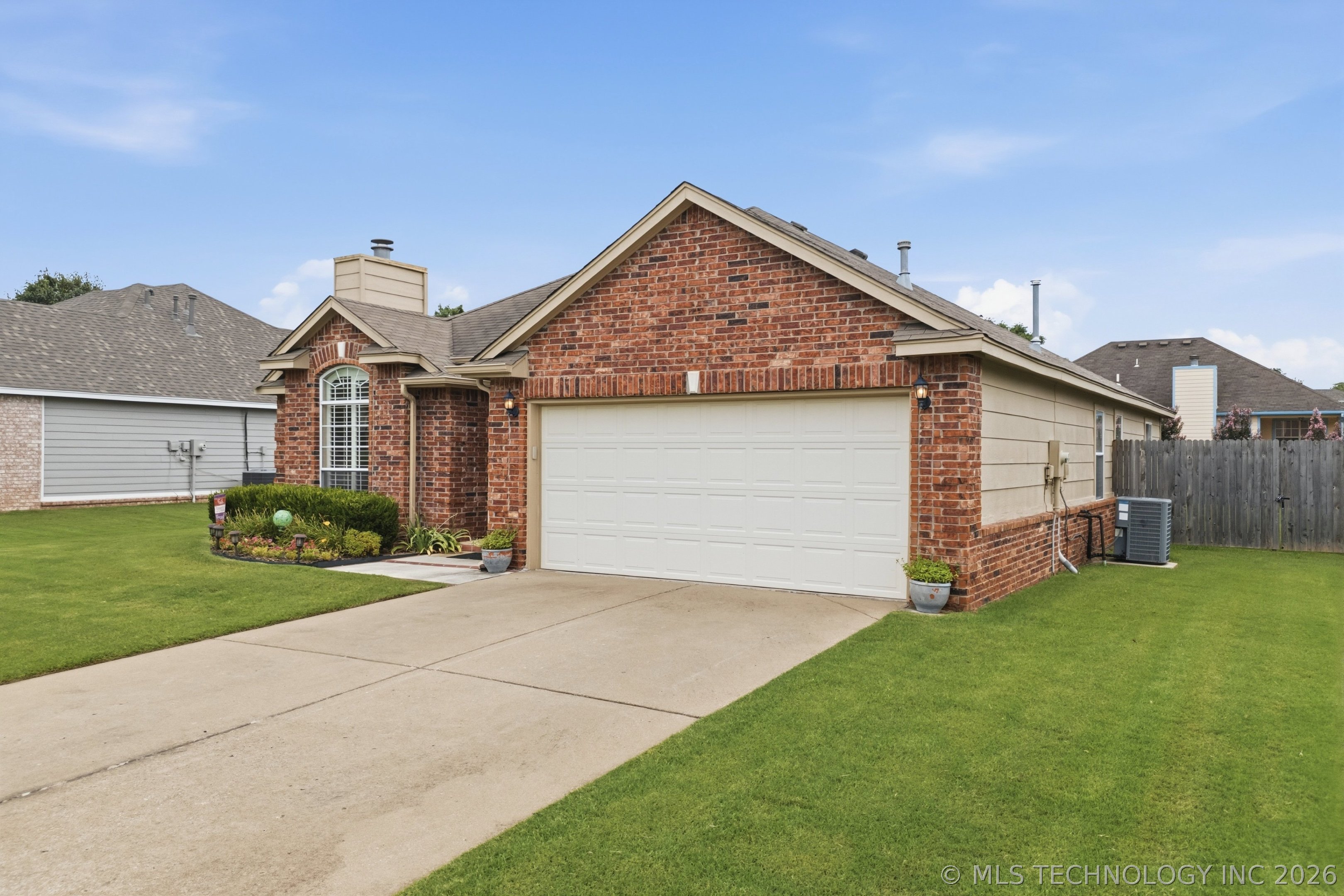 5121 S Oak Avenue Broken Arrow OK 74011
