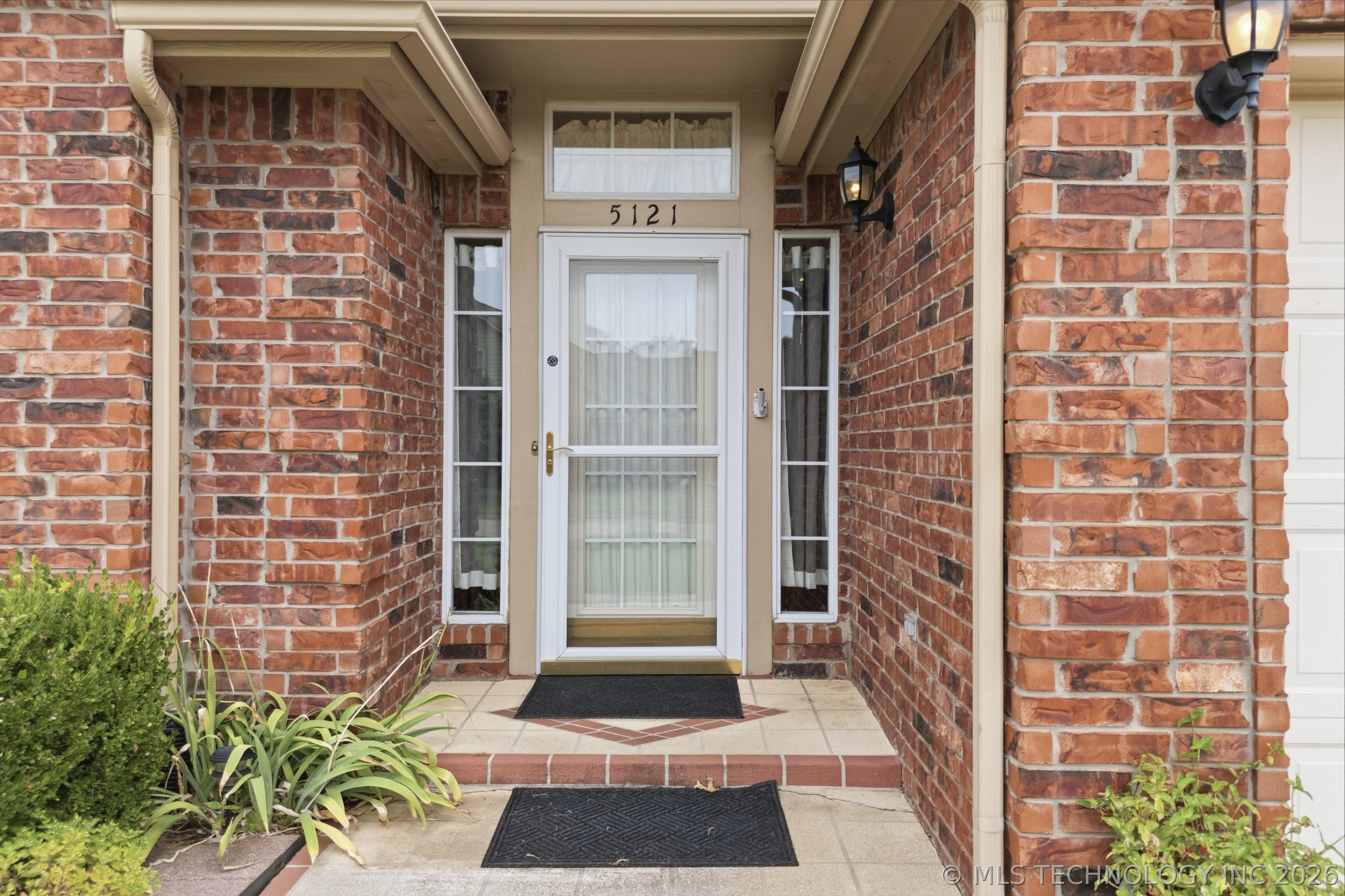 5121 S Oak Avenue Broken Arrow OK 74011