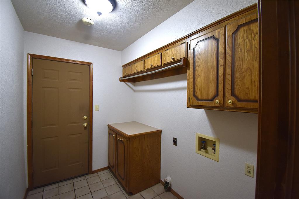 2449 Whispering Oak Drive Seminole OK 74868