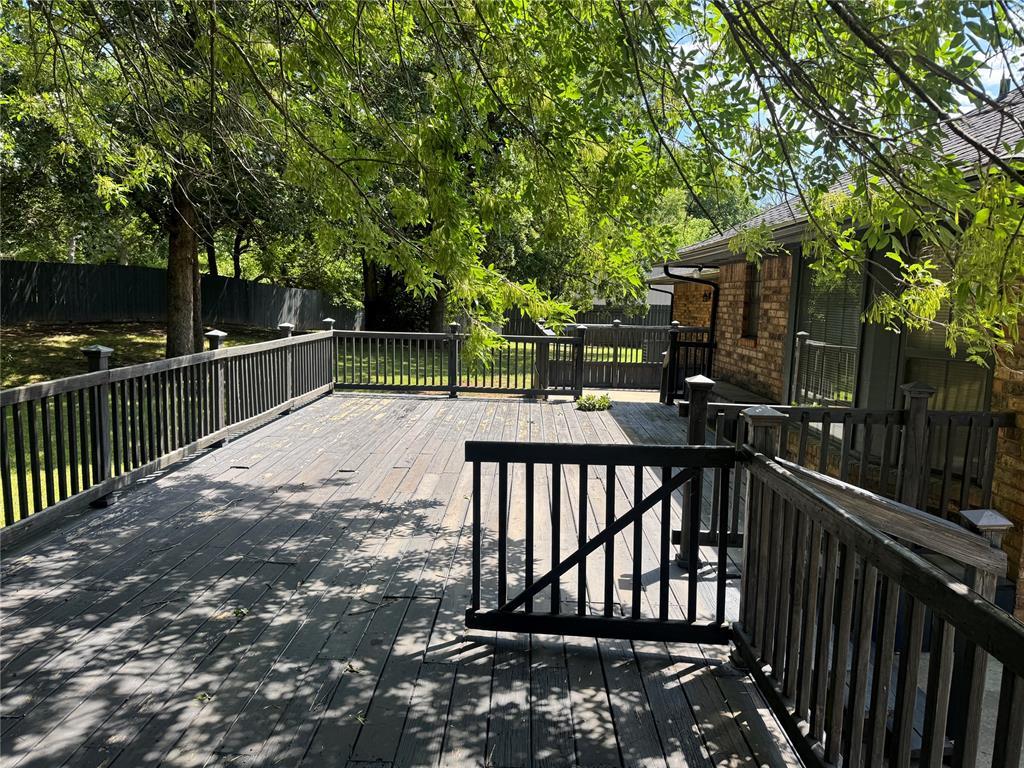 2449 Whispering Oak Drive Seminole OK 74868