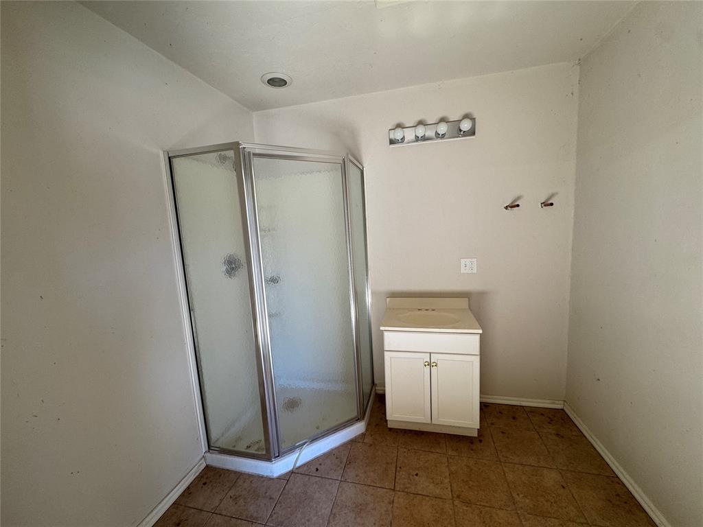 2449 Whispering Oak Drive Seminole OK 74868