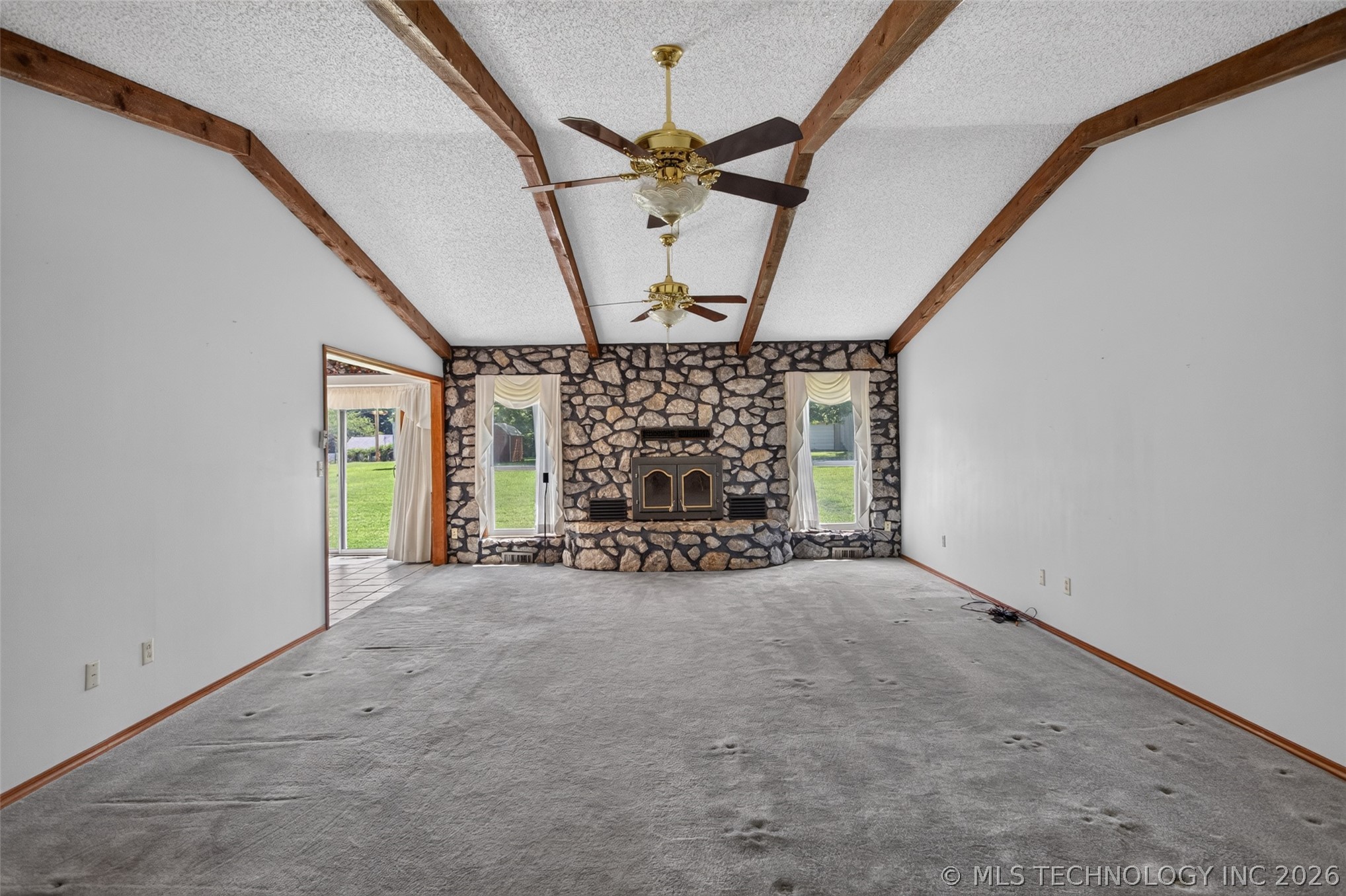 1102 N Delaware Street Chouteau OK 74337