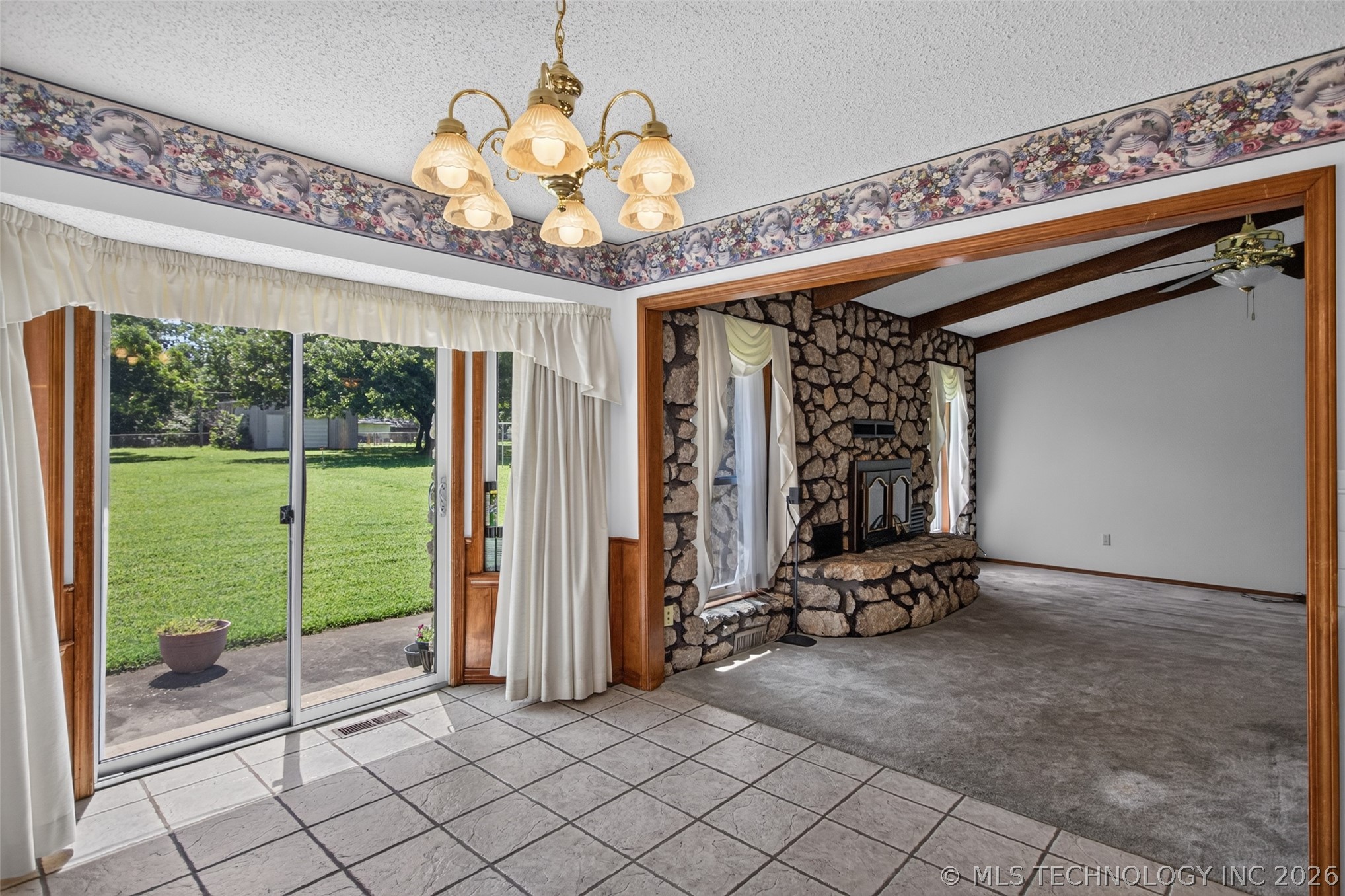 1102 N Delaware Street Chouteau OK 74337