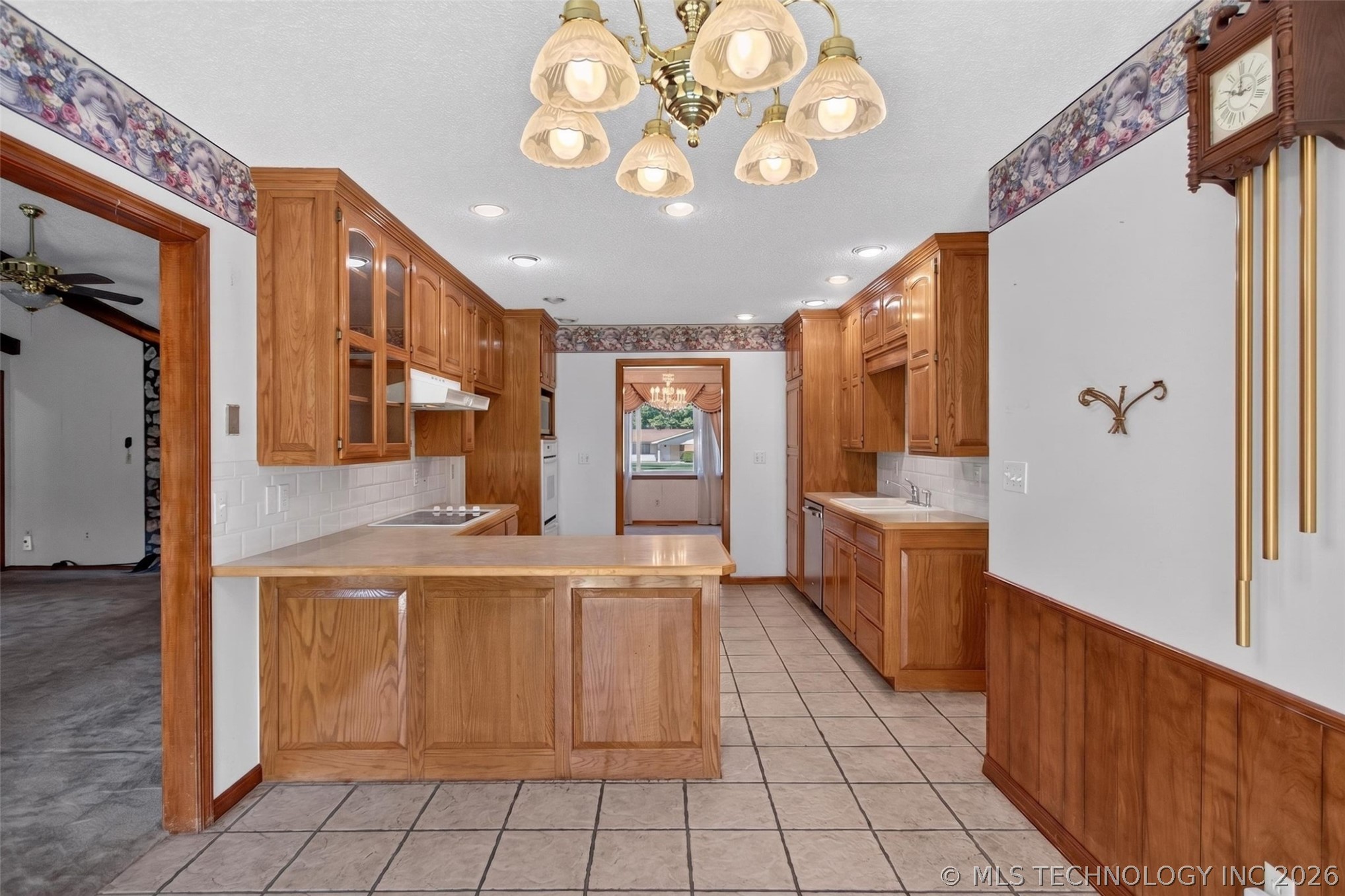 1102 N Delaware Street Chouteau OK 74337