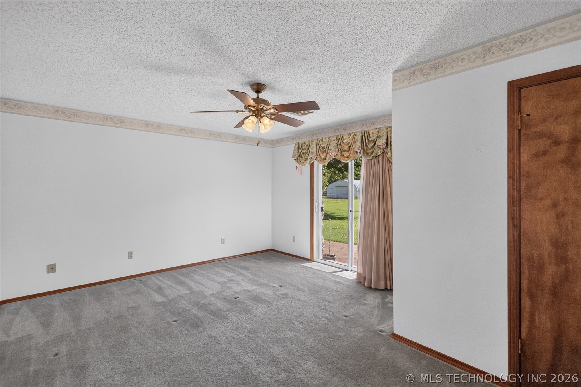 1102 N Delaware Street Chouteau OK 74337