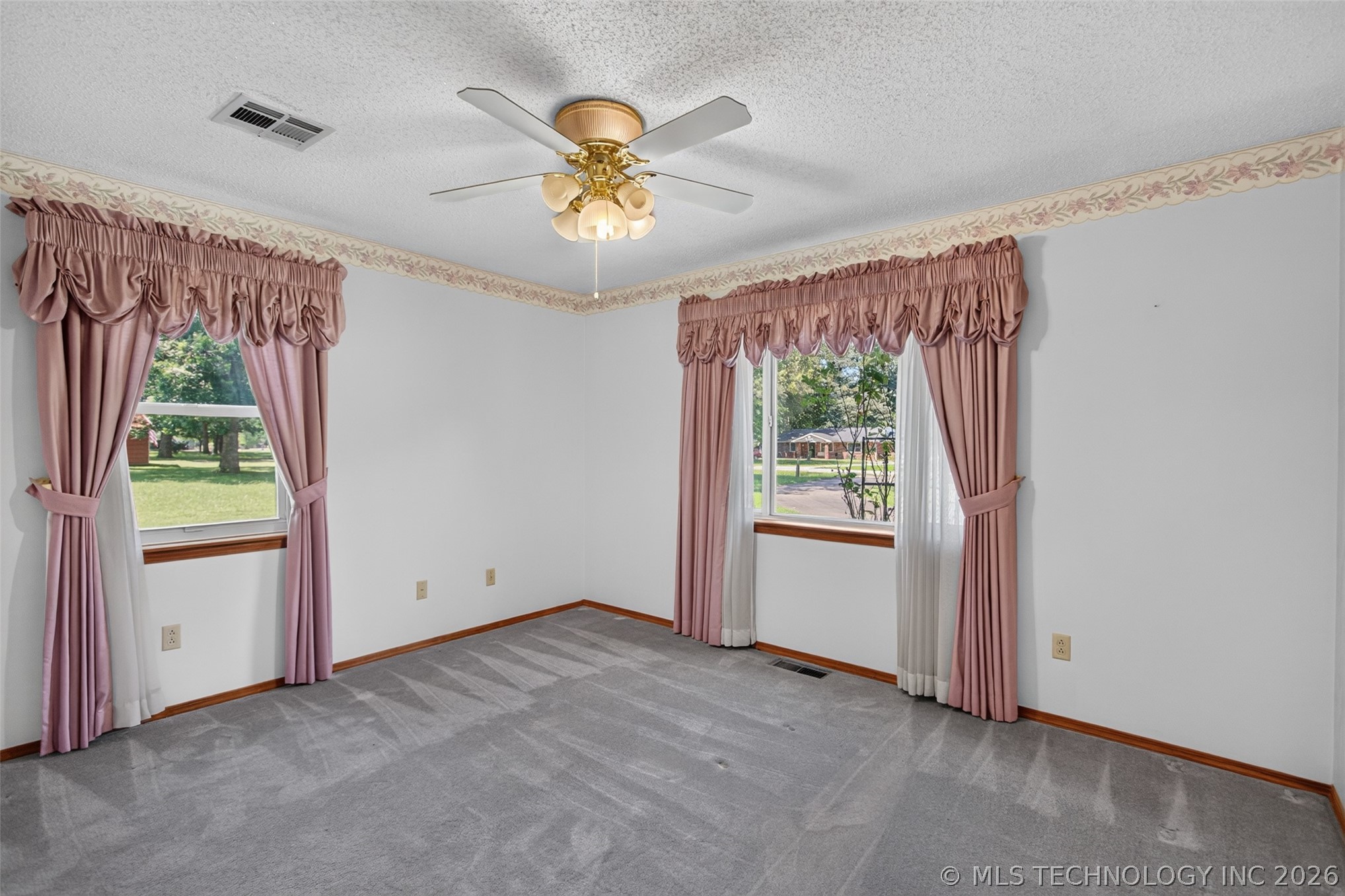 1102 N Delaware Street Chouteau OK 74337