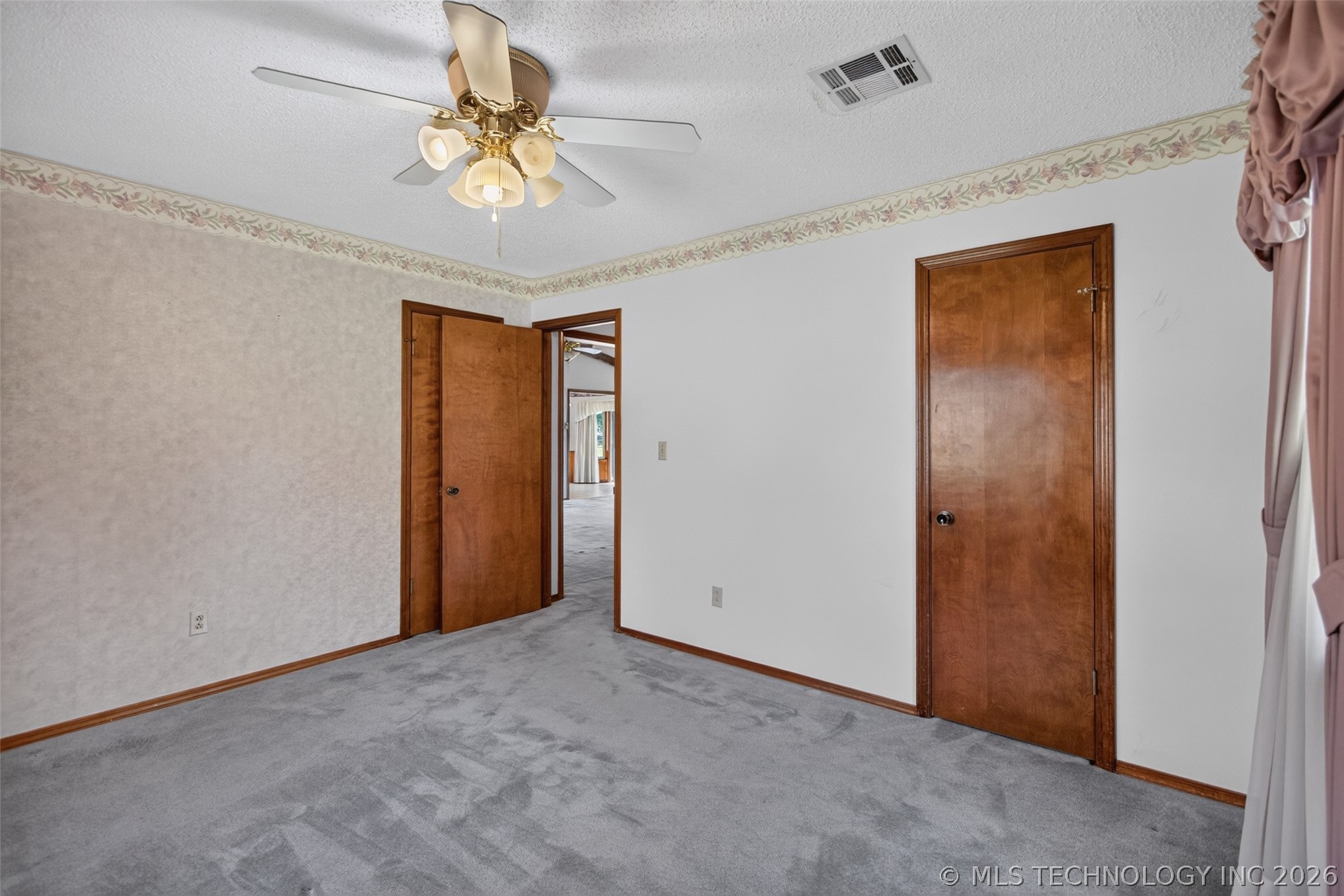 1102 N Delaware Street Chouteau OK 74337