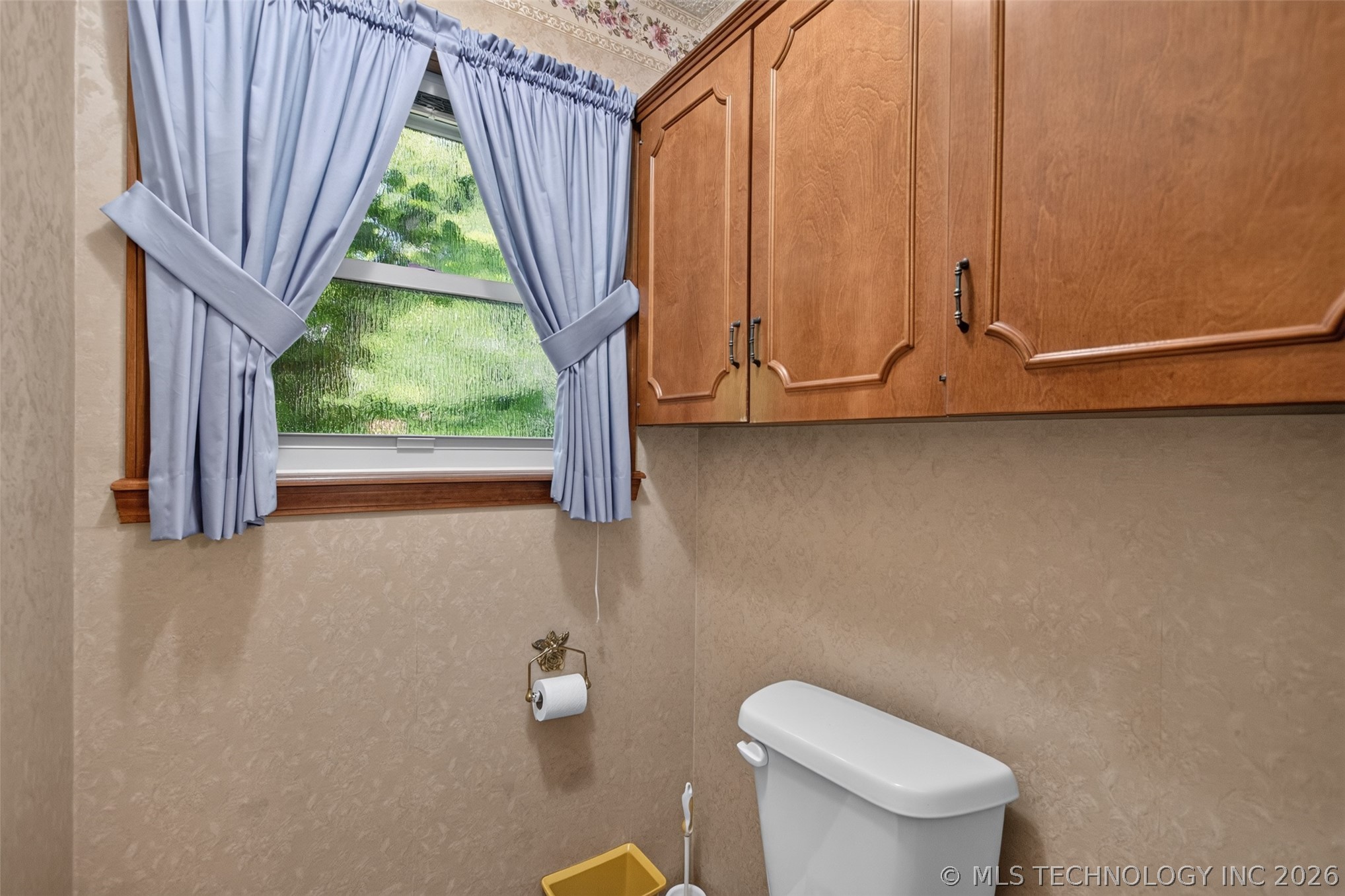 1102 N Delaware Street Chouteau OK 74337