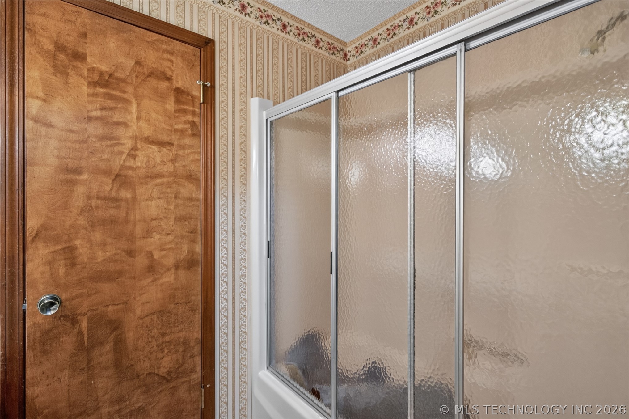 1102 N Delaware Street Chouteau OK 74337