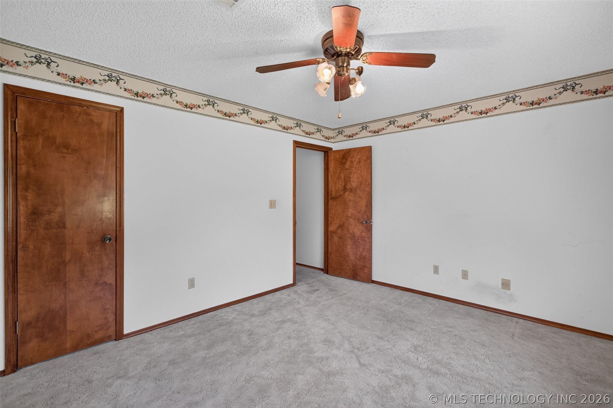 1102 N Delaware Street Chouteau OK 74337