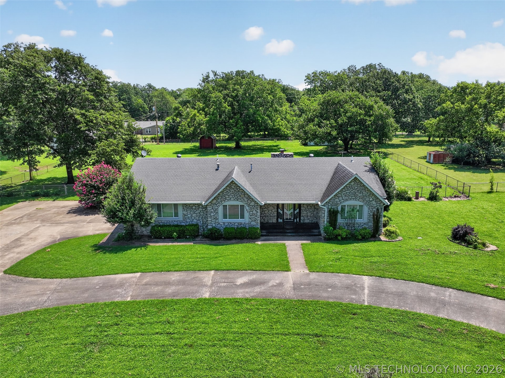 1102 N Delaware Street Chouteau OK 74337