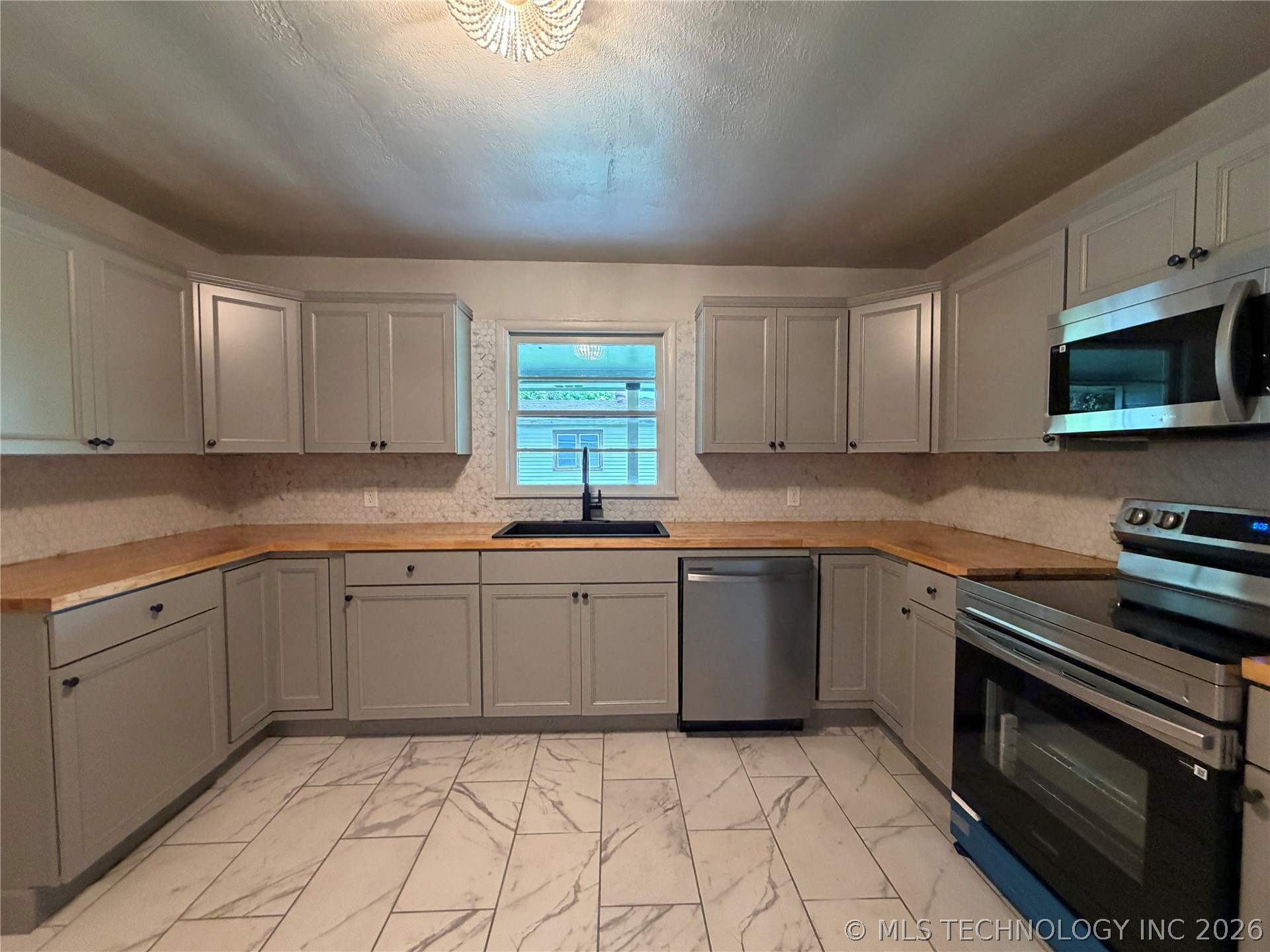 705 W Caddo Wilburton OK 74578