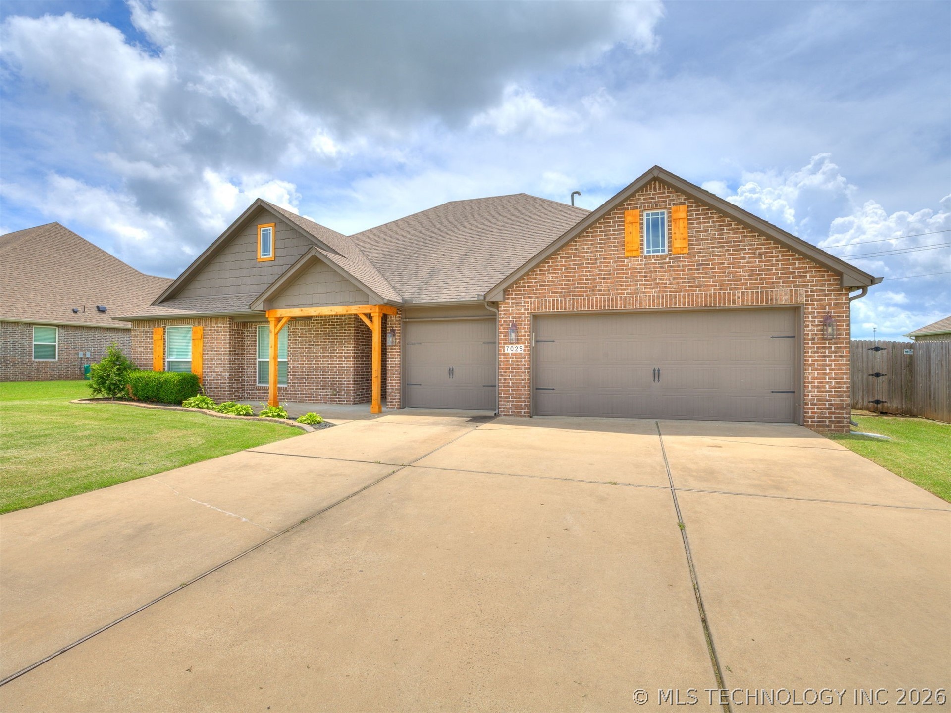 7025 E Oak Ridge Street Broken Arrow OK 74014