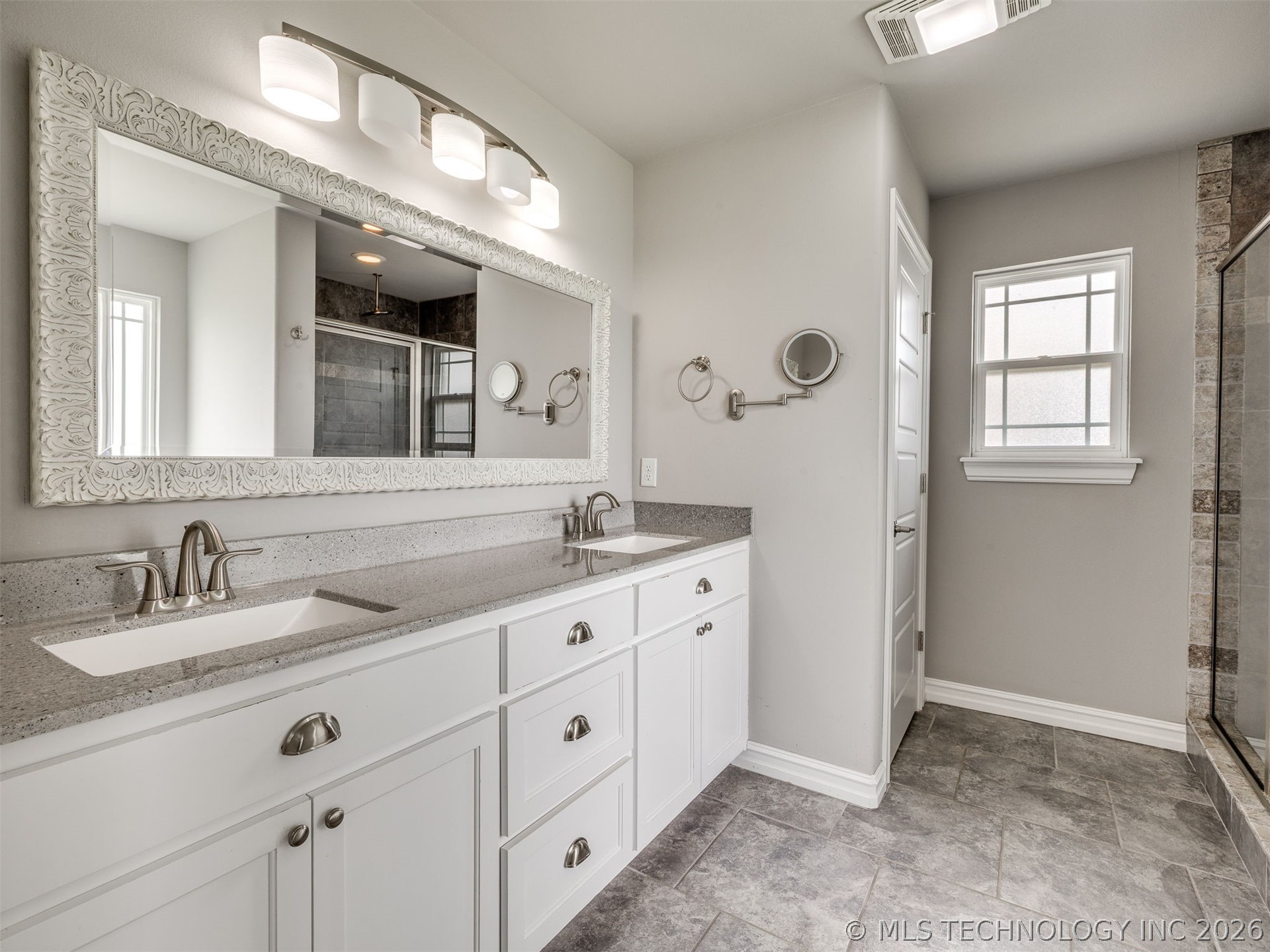 7025 E Oak Ridge Street Broken Arrow OK 74014