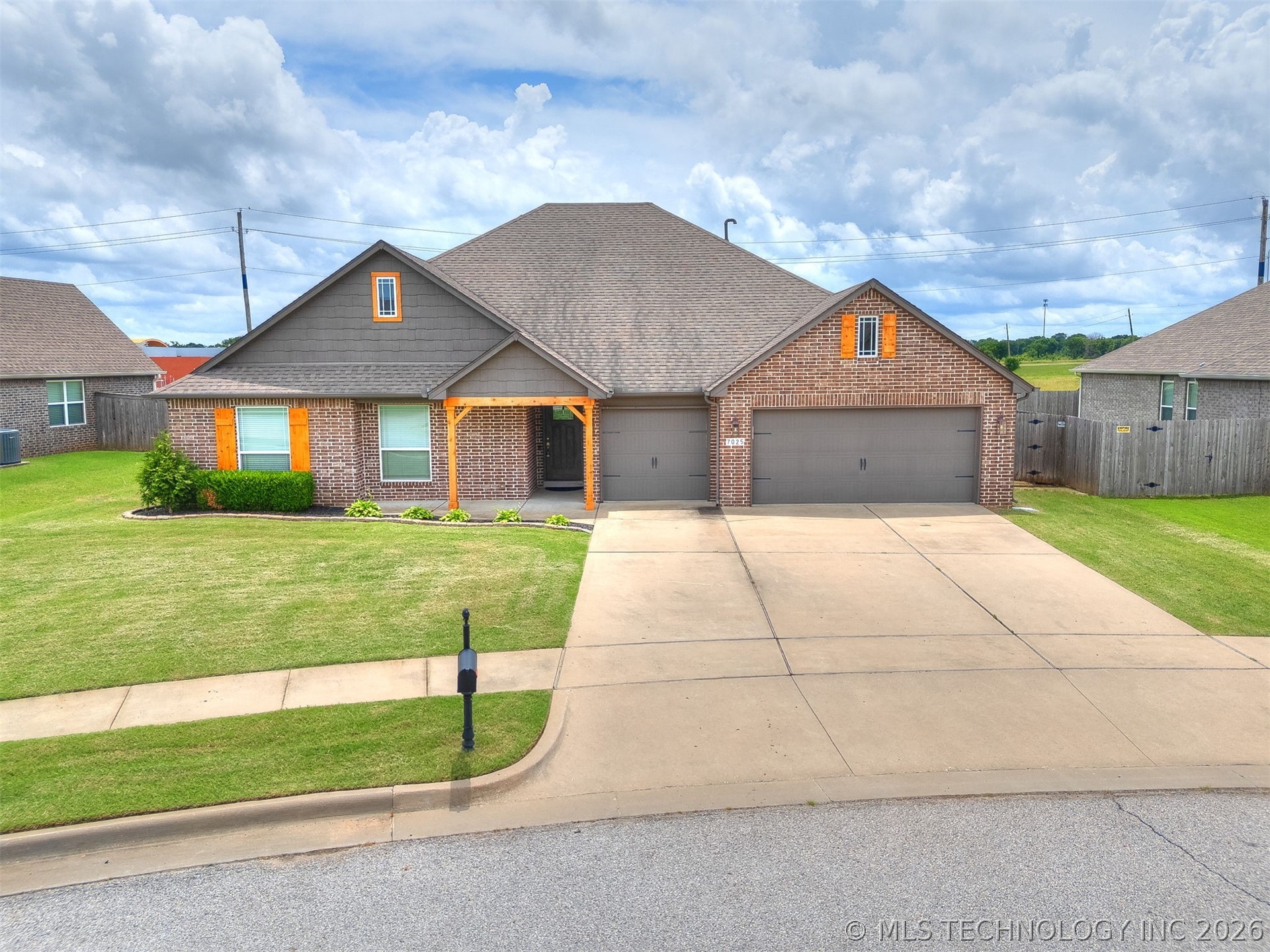 7025 E Oak Ridge Street Broken Arrow OK 74014