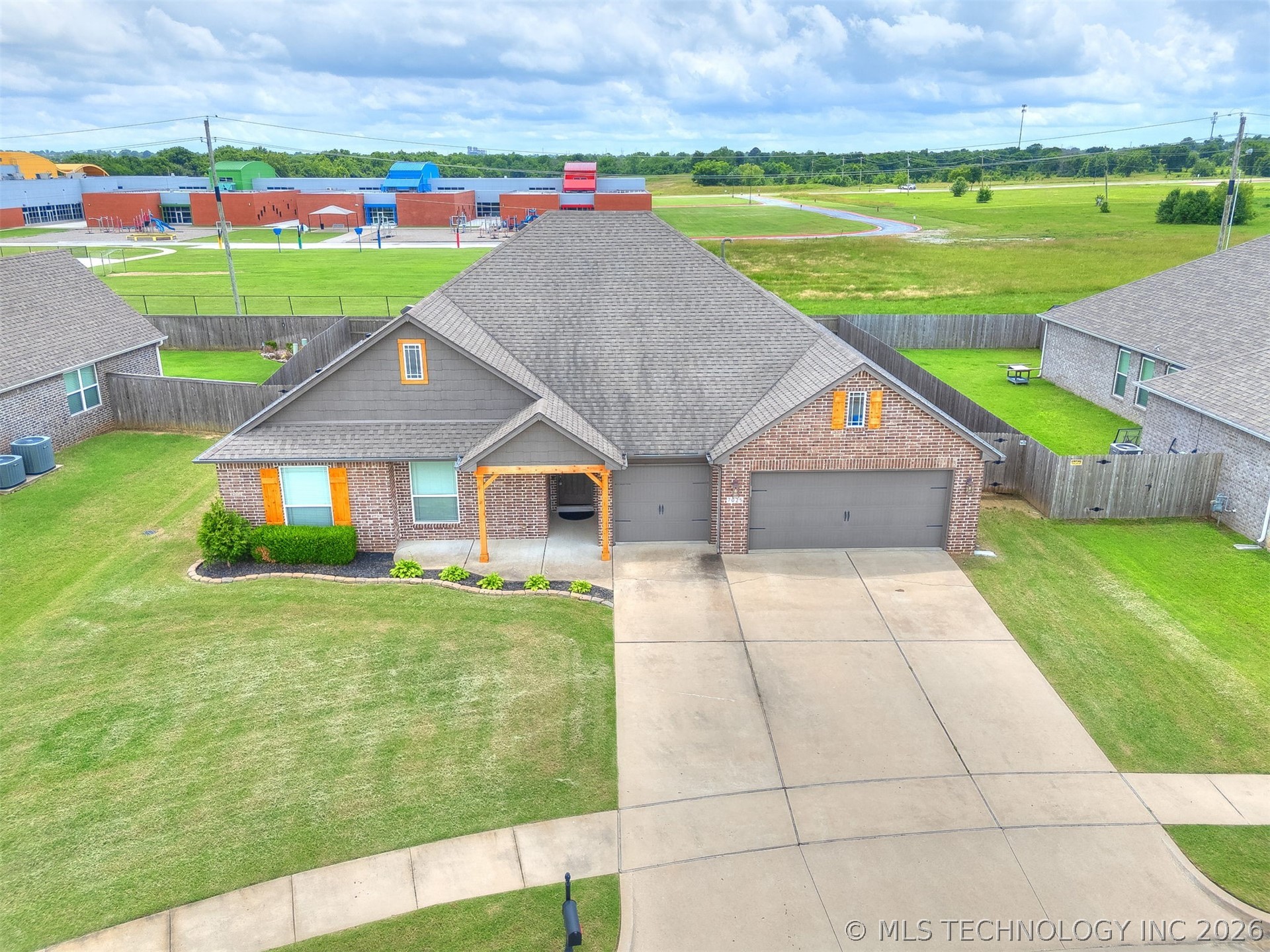7025 E Oak Ridge Street Broken Arrow OK 74014