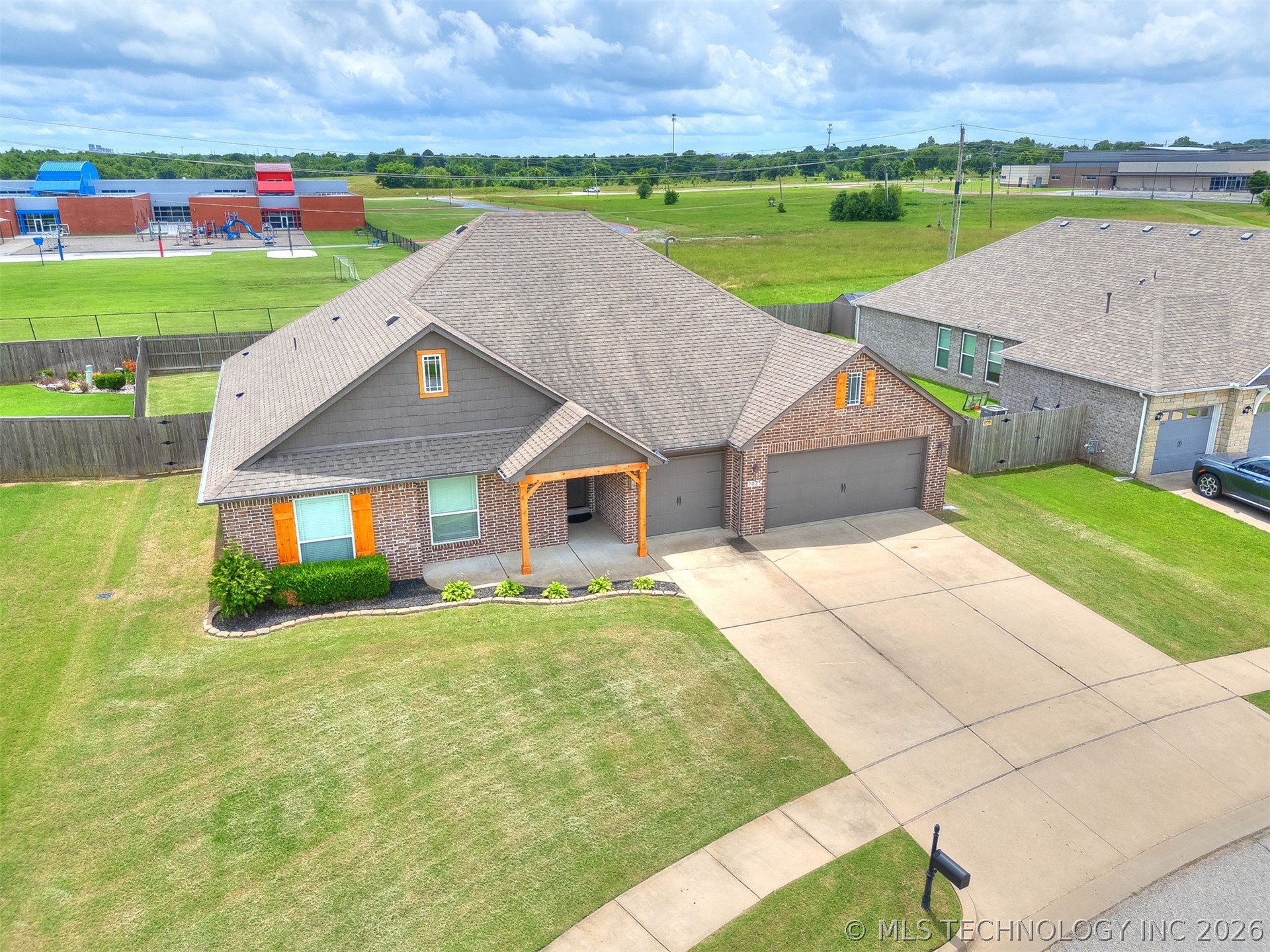 7025 E Oak Ridge Street Broken Arrow OK 74014