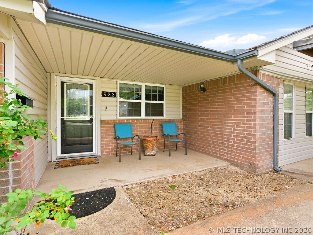 923 W 23rd Ada OK 74820