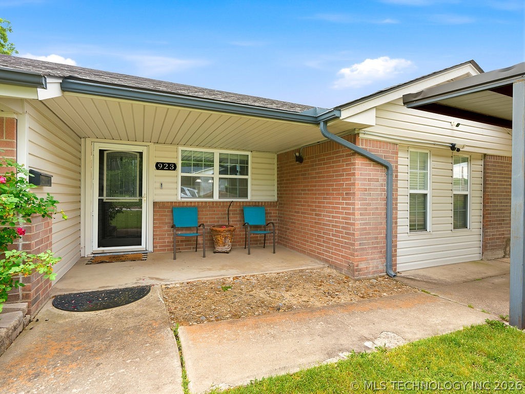 923 W 23rd Ada OK 74820
