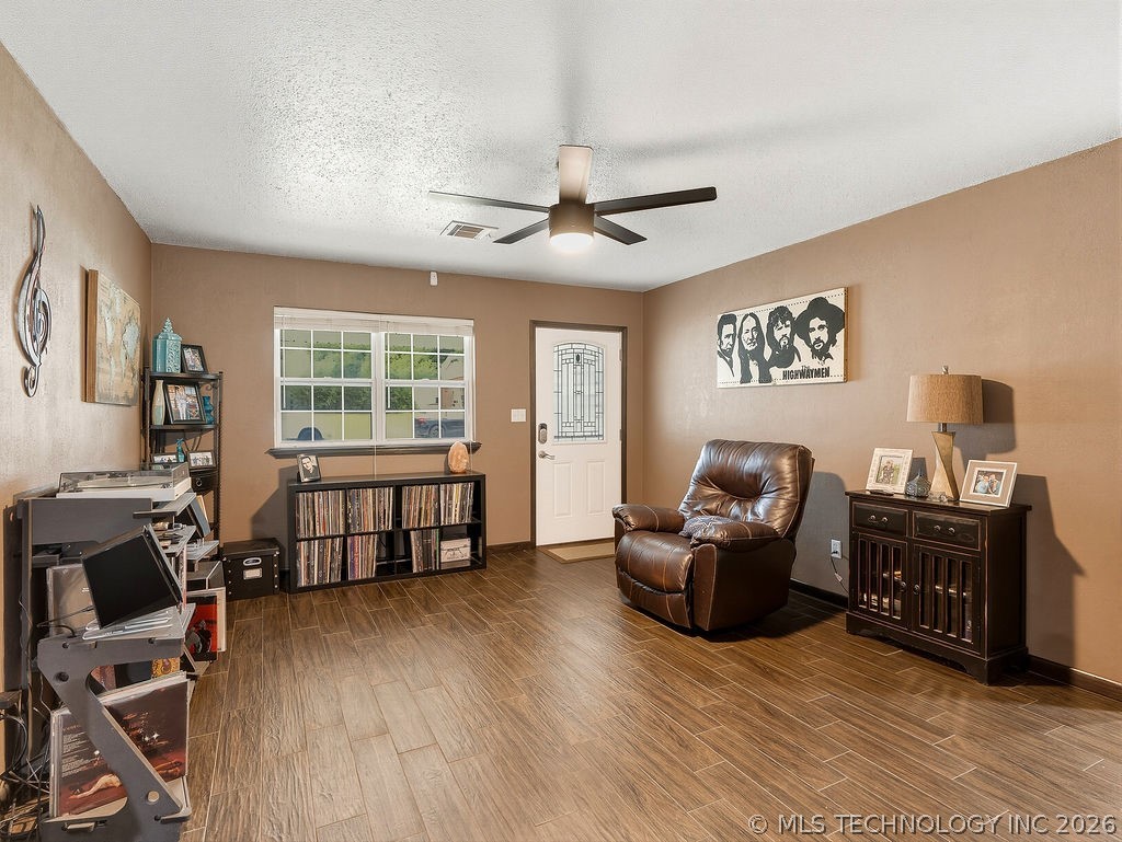 923 W 23rd Ada OK 74820