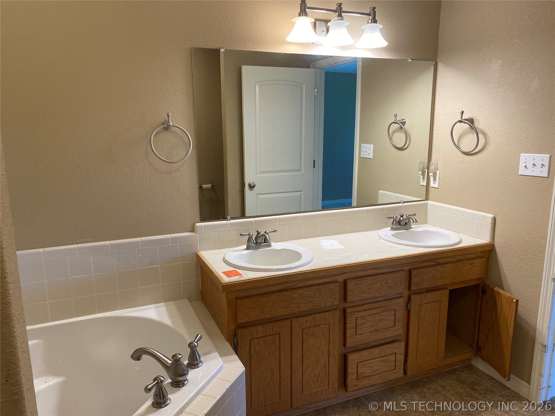 22774 County Road 3470 Roff OK 74865