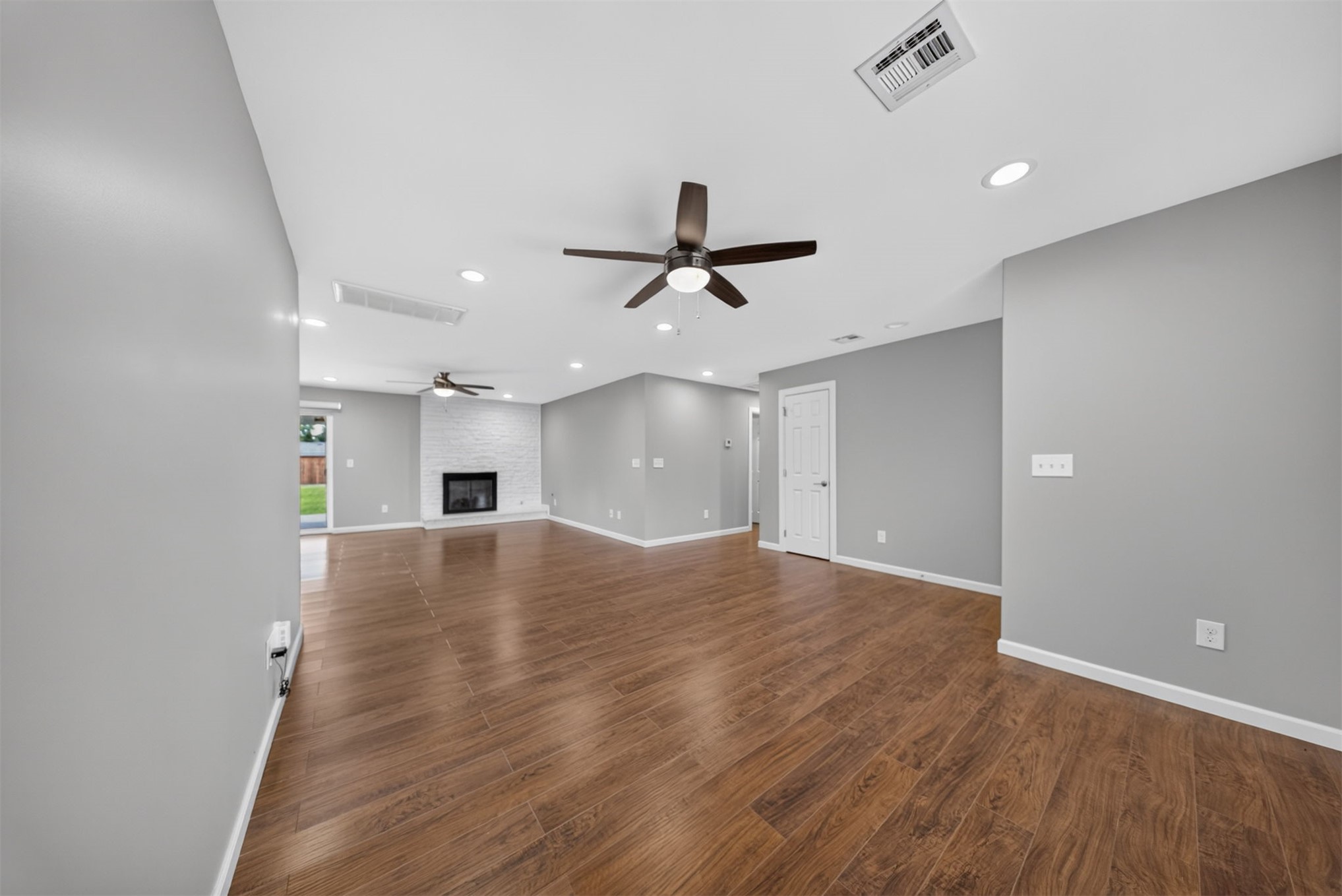 3305 S 88th Eastavenue Tulsa OK 74145