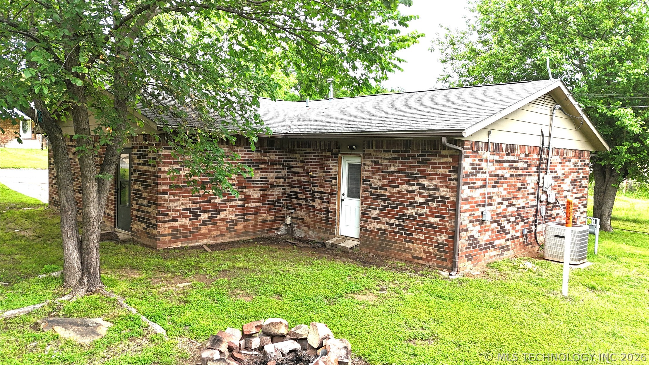 1109 Palmer Lane Eufaula OK 74432