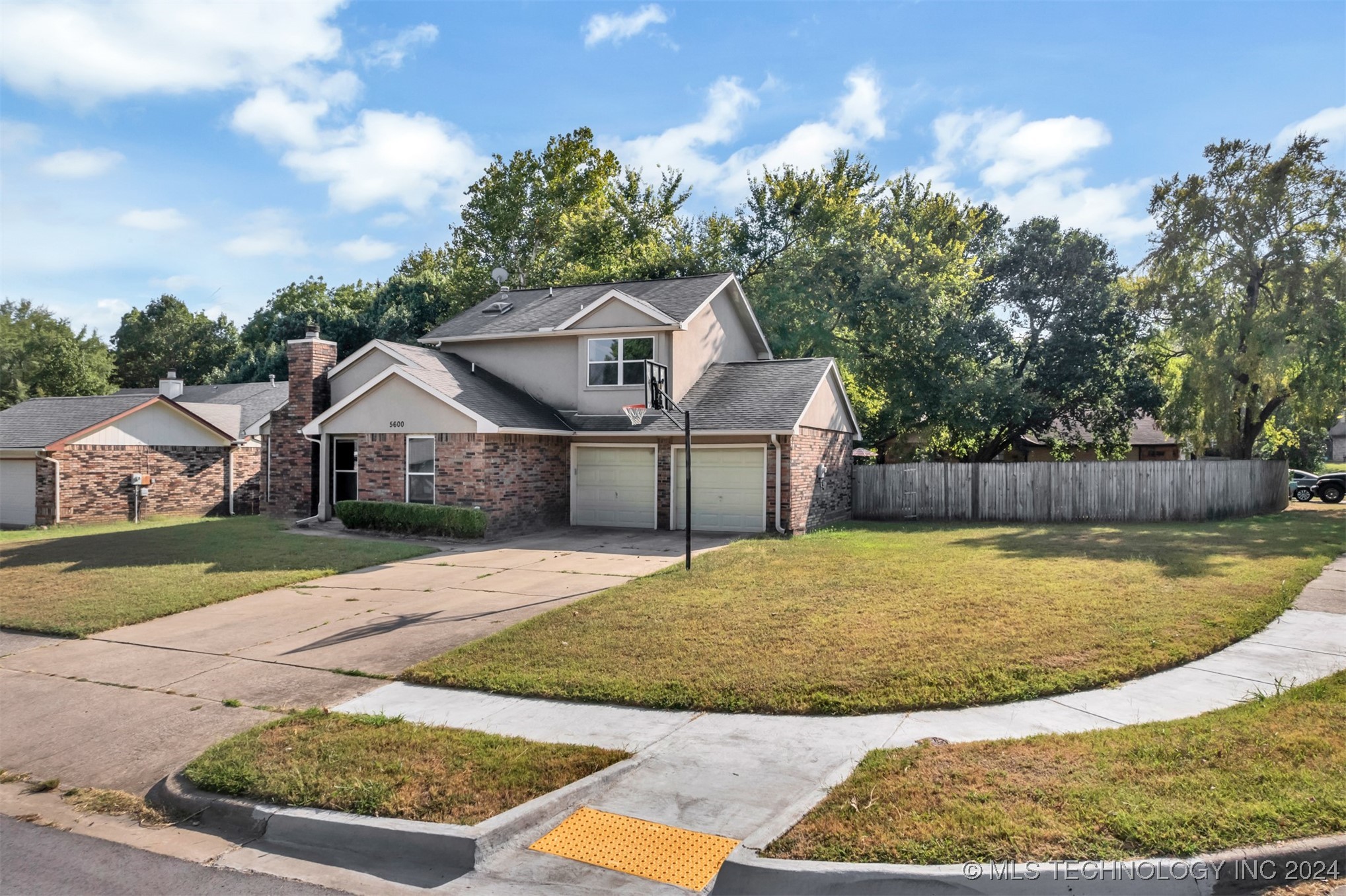 5600 S Juniper Avenue Broken Arrow OK 74011