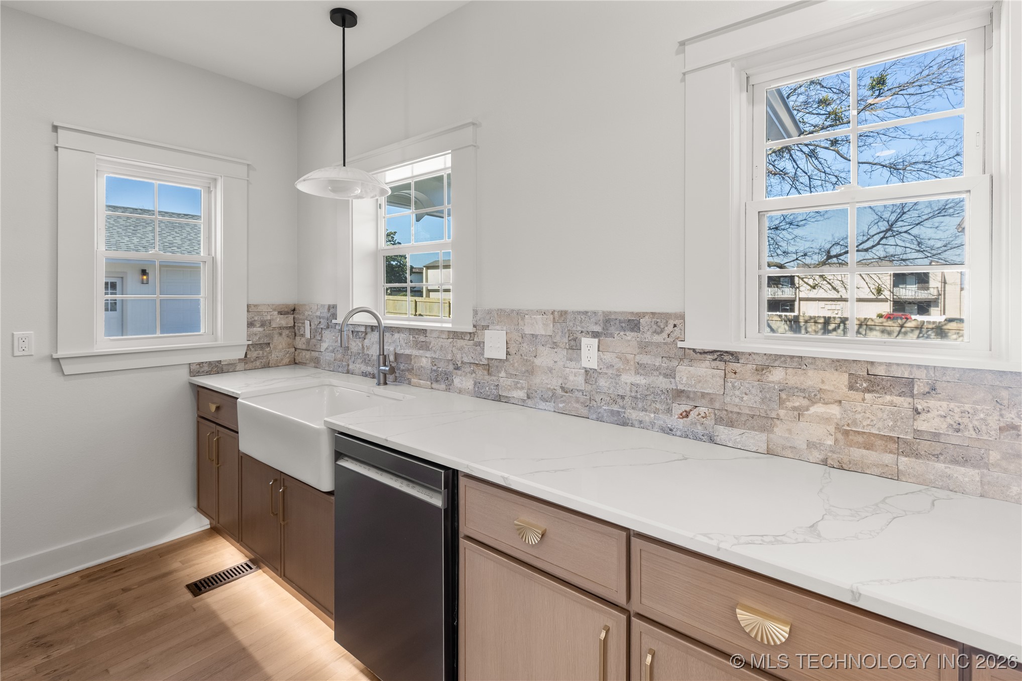 415 Sunset SW Ardmore OK 73401