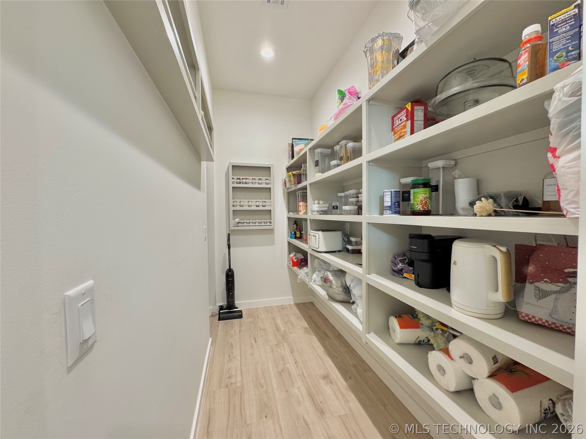 3497 E 400 Road Oologah OK 74053